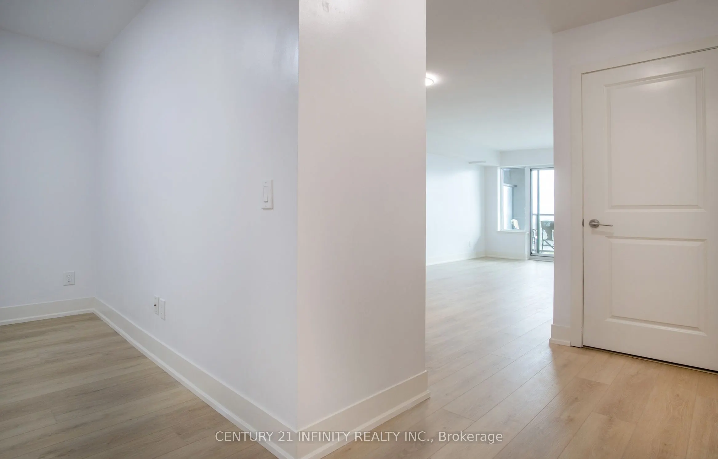 1215 Bayly Street, #1006