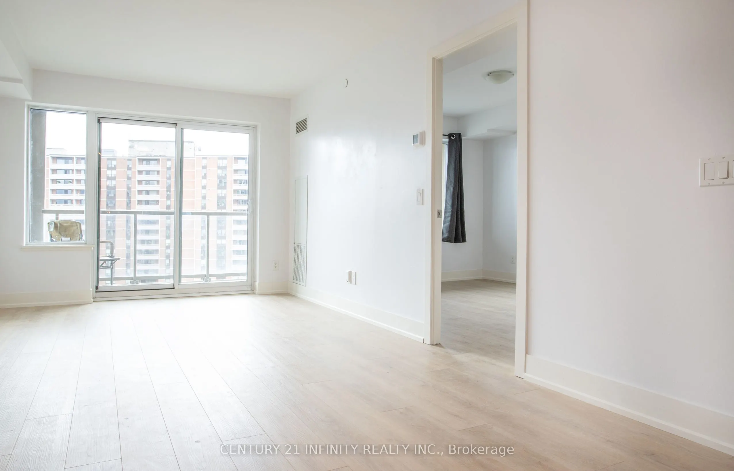 1215 Bayly Street, #1006