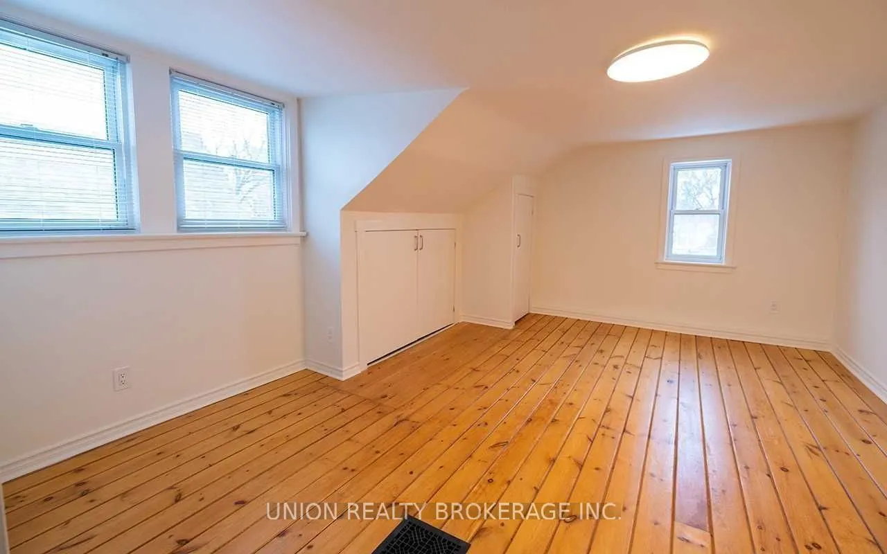 368 Main Street, #Upper