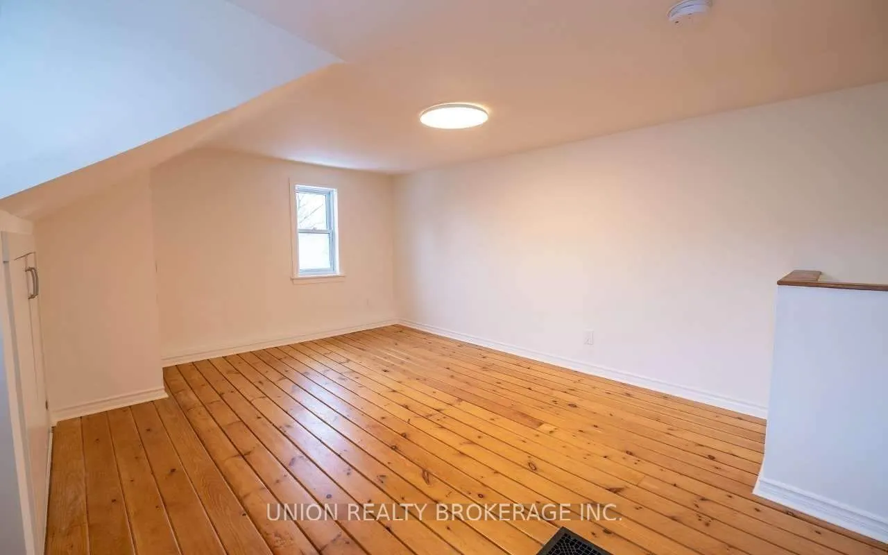 368 Main Street, #Upper