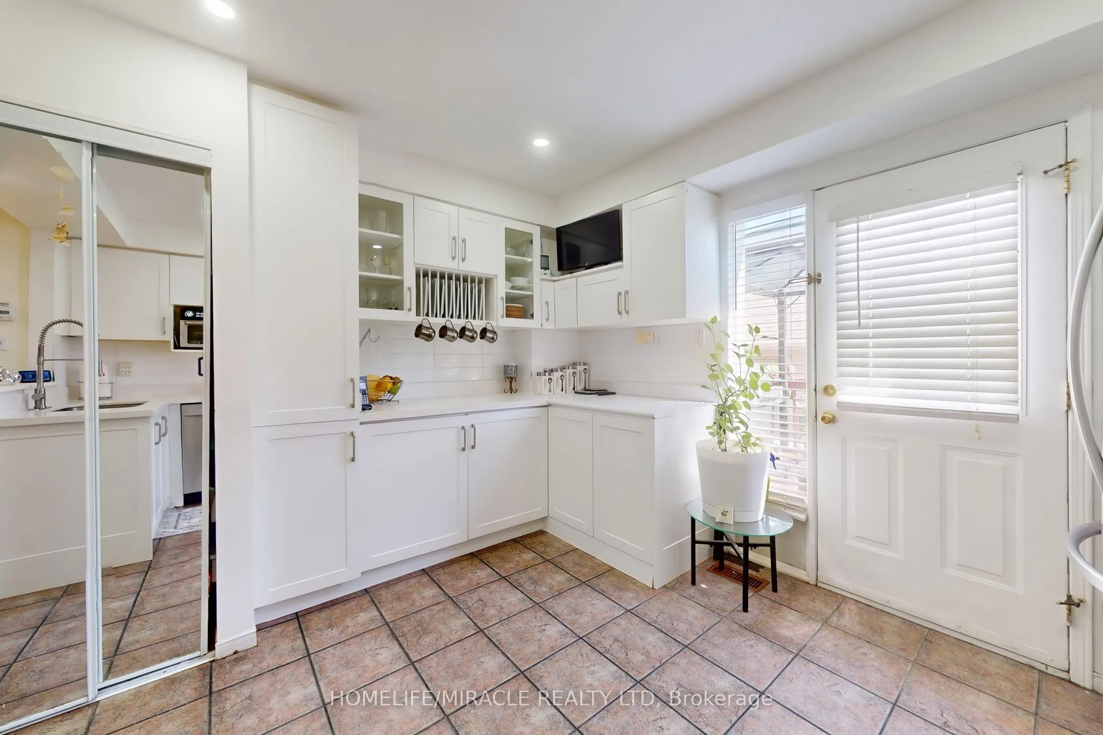 57 Hedge End Road, #8