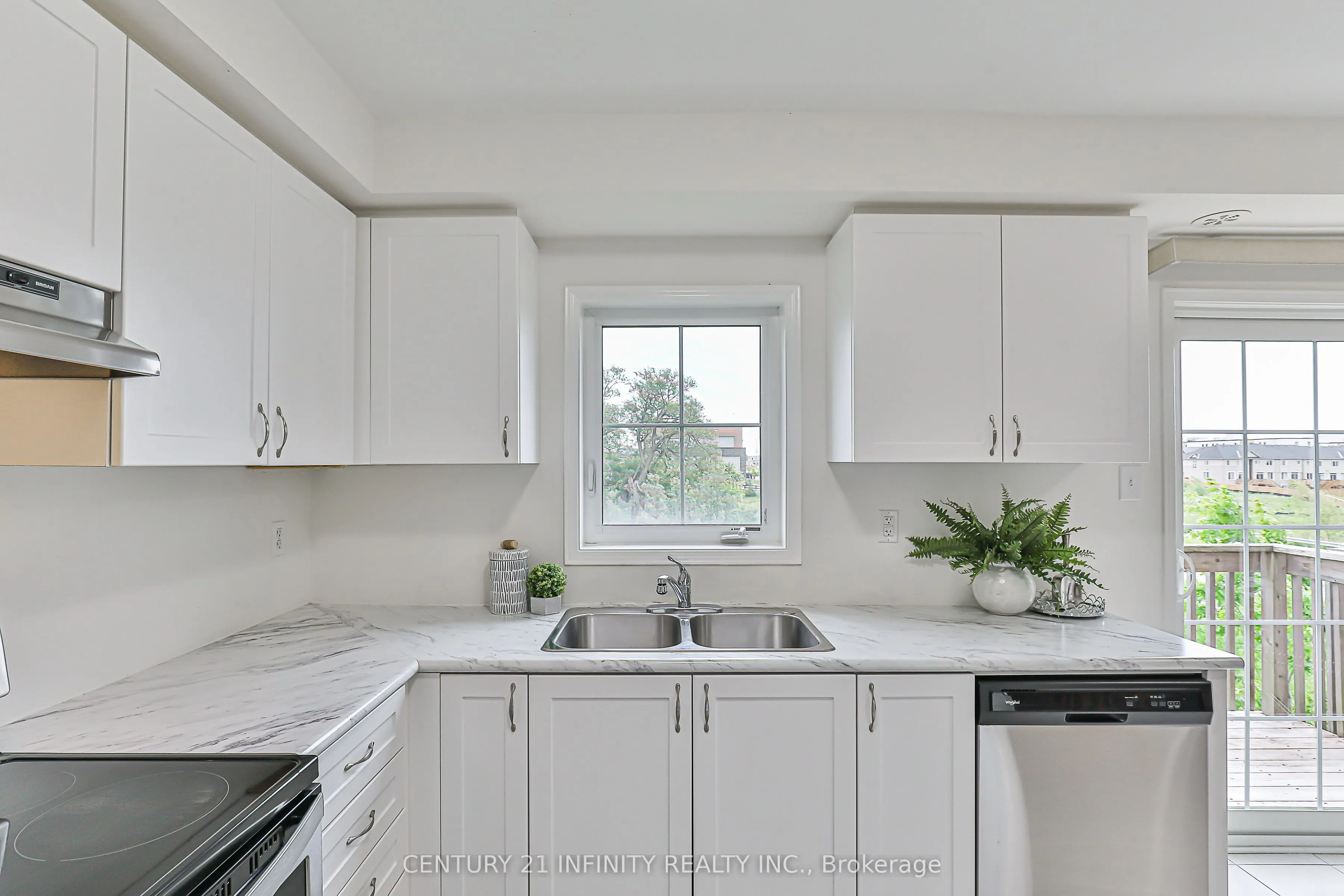 2605 Deputy Minister Way, #3