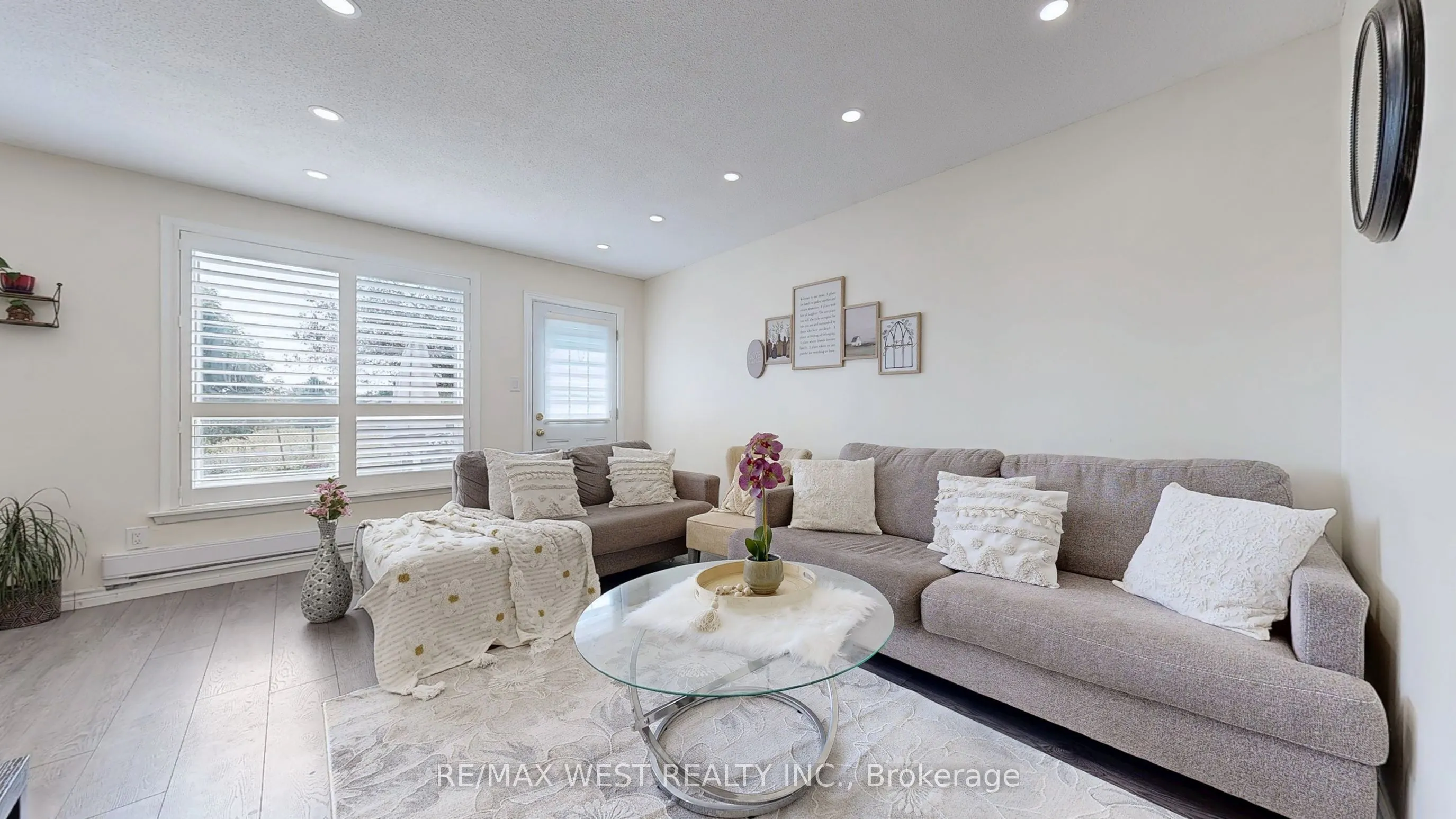325 Killarney Court