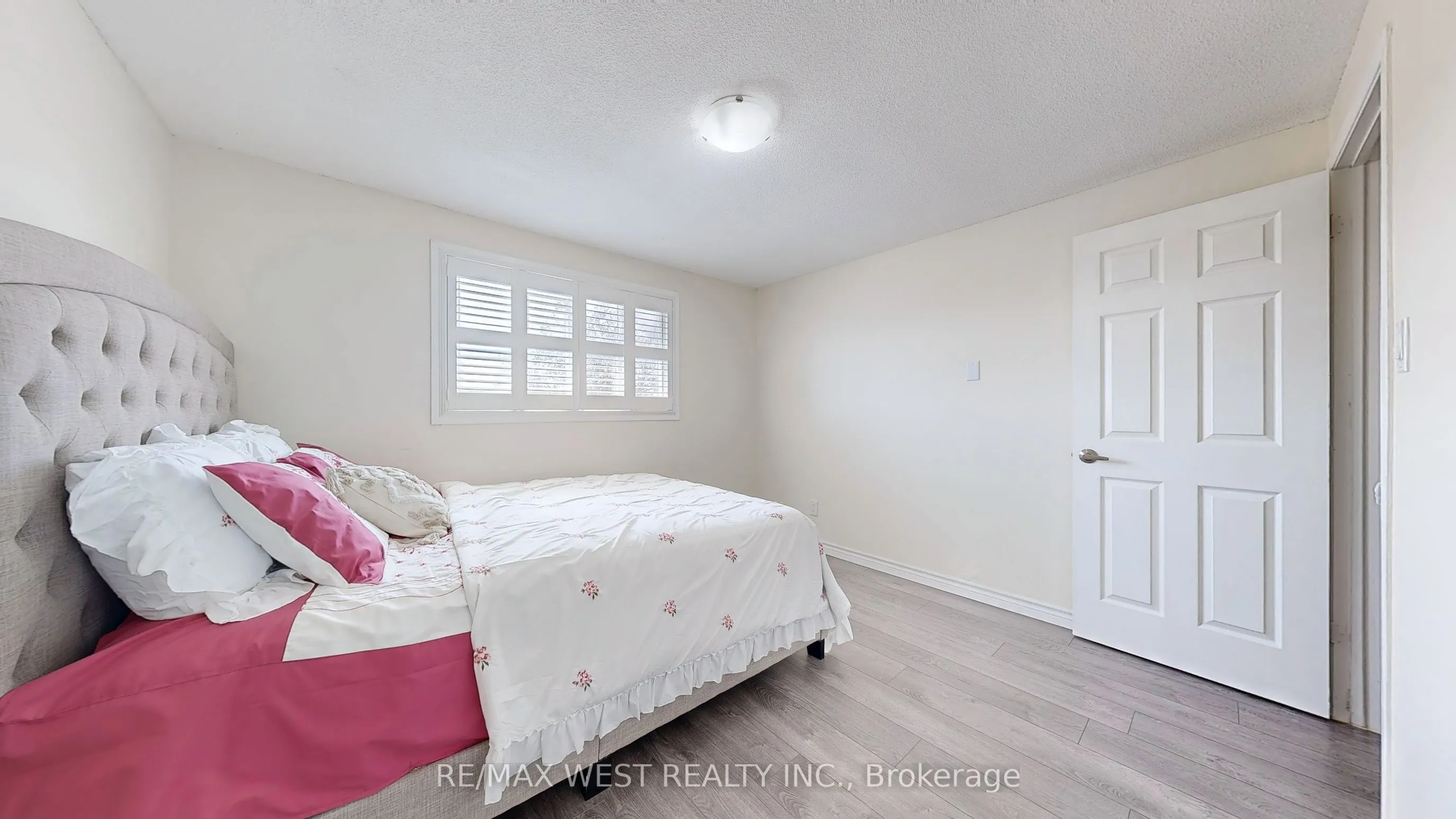325 Killarney Court
