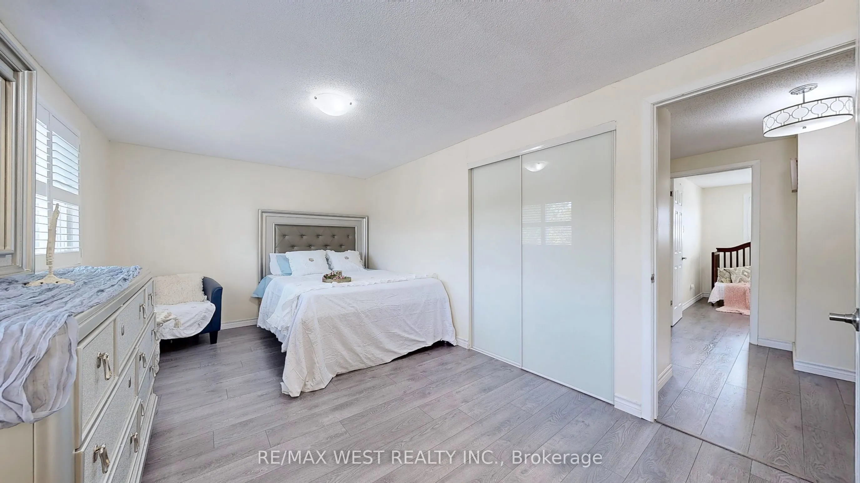 325 Killarney Court