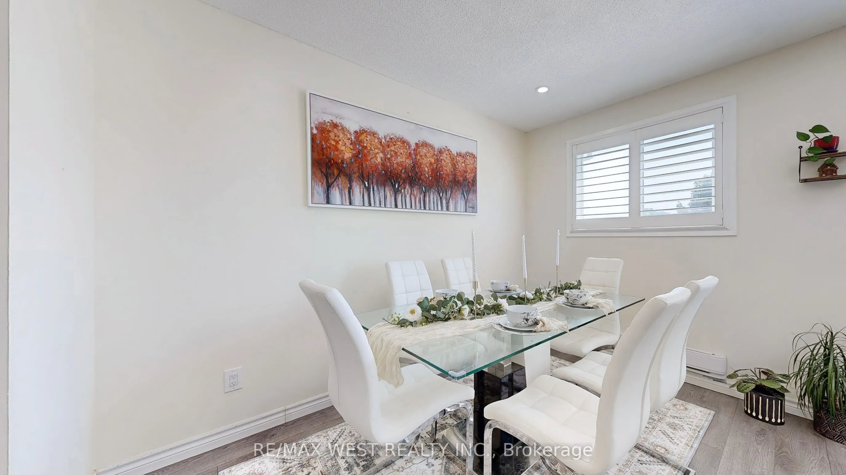 325 Killarney Court