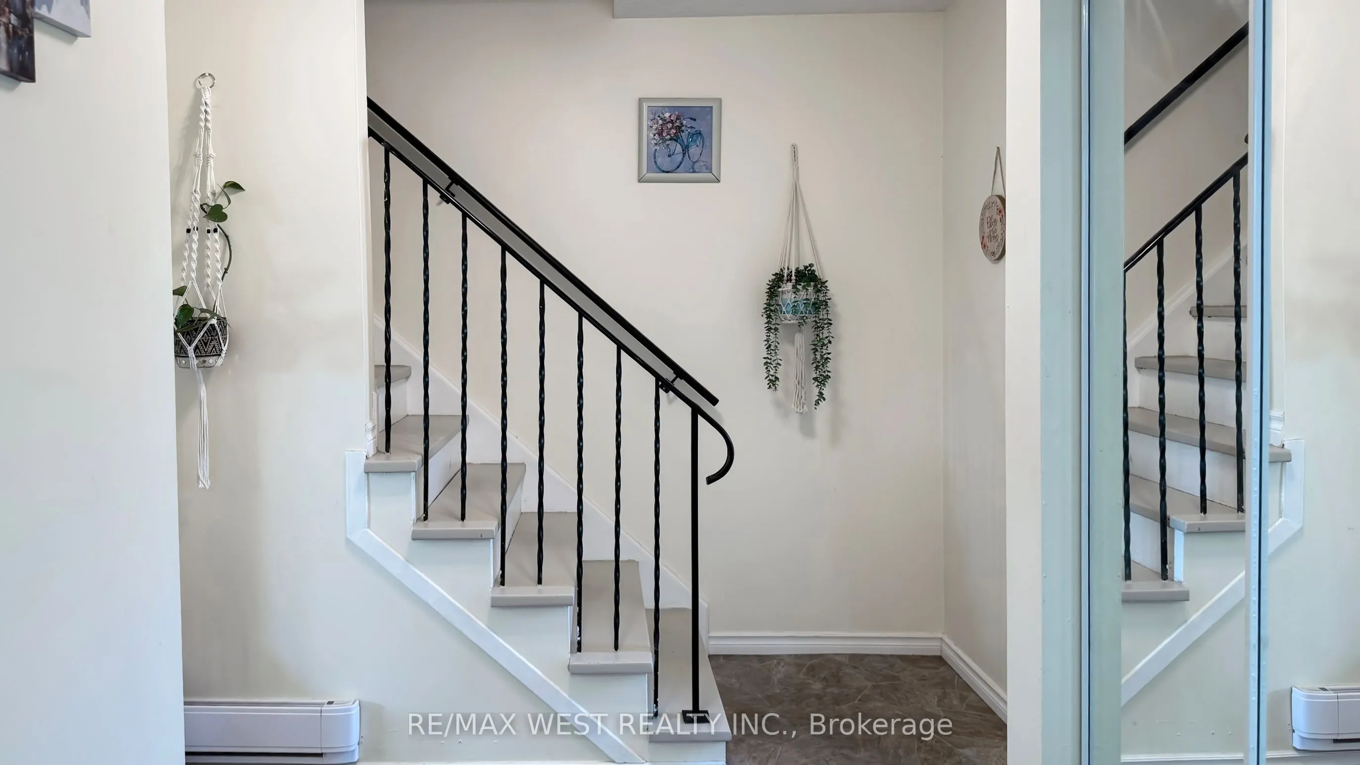 325 Killarney Court