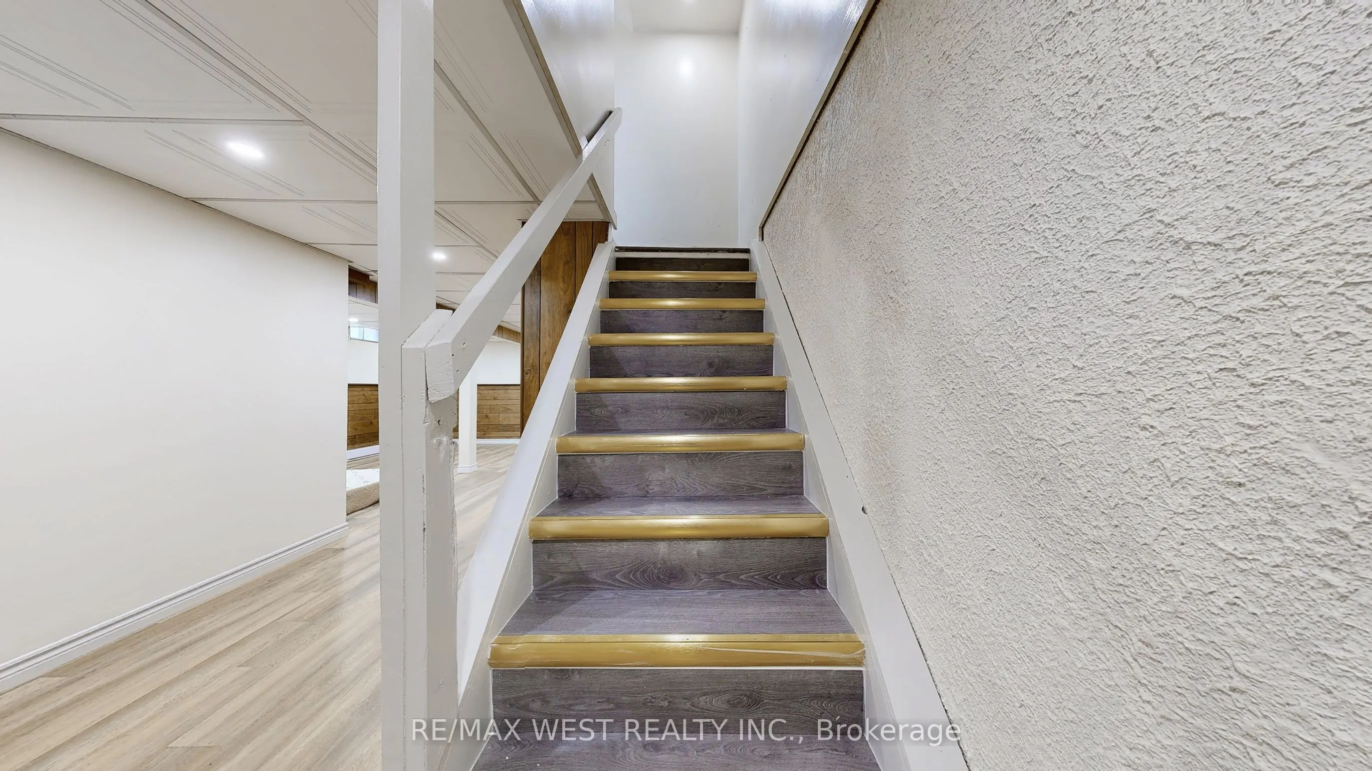325 Killarney Court