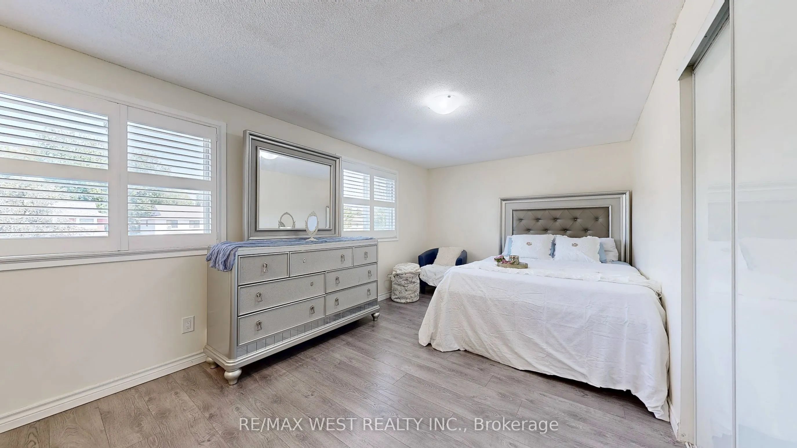 325 Killarney Court