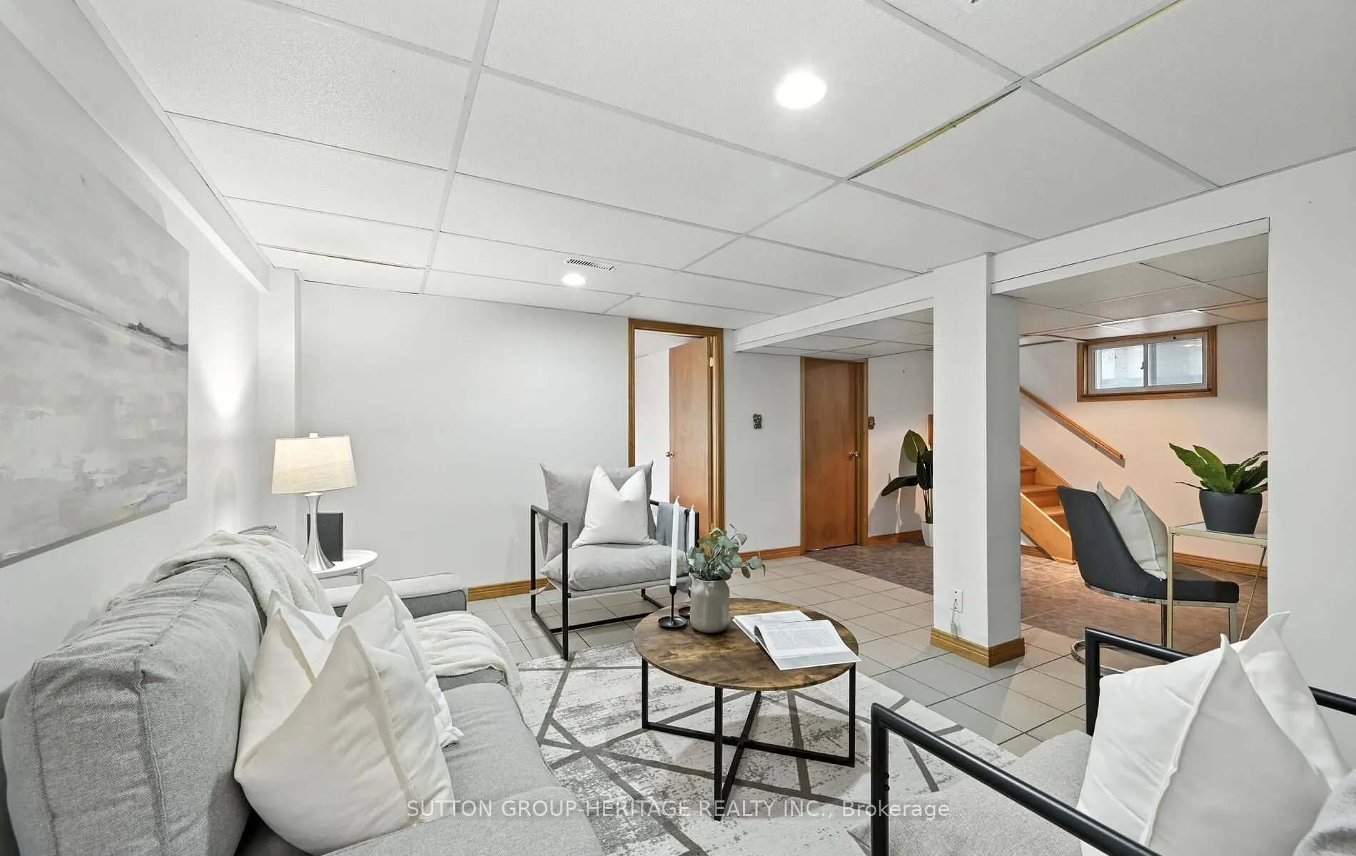405 Columbus Road W