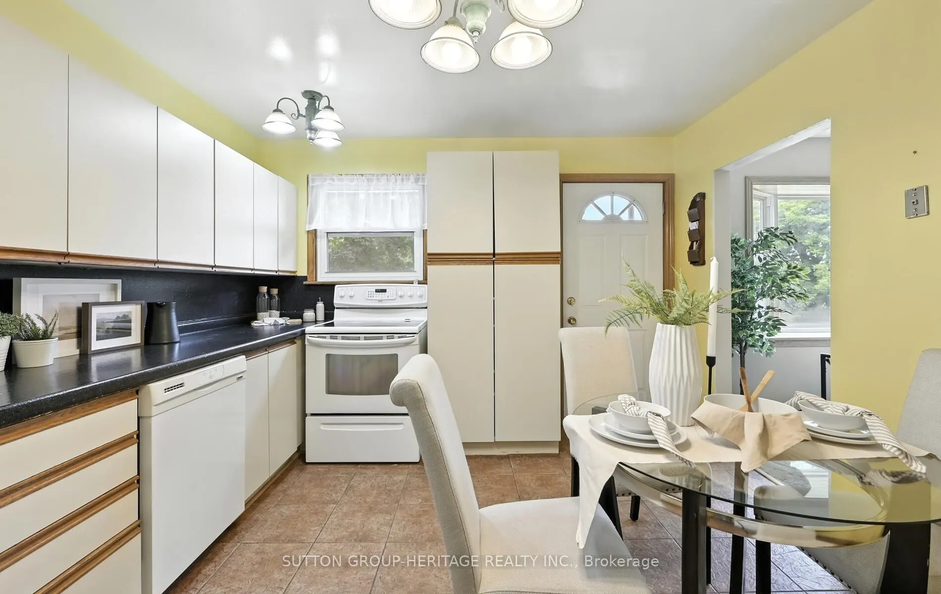 405 Columbus Road W