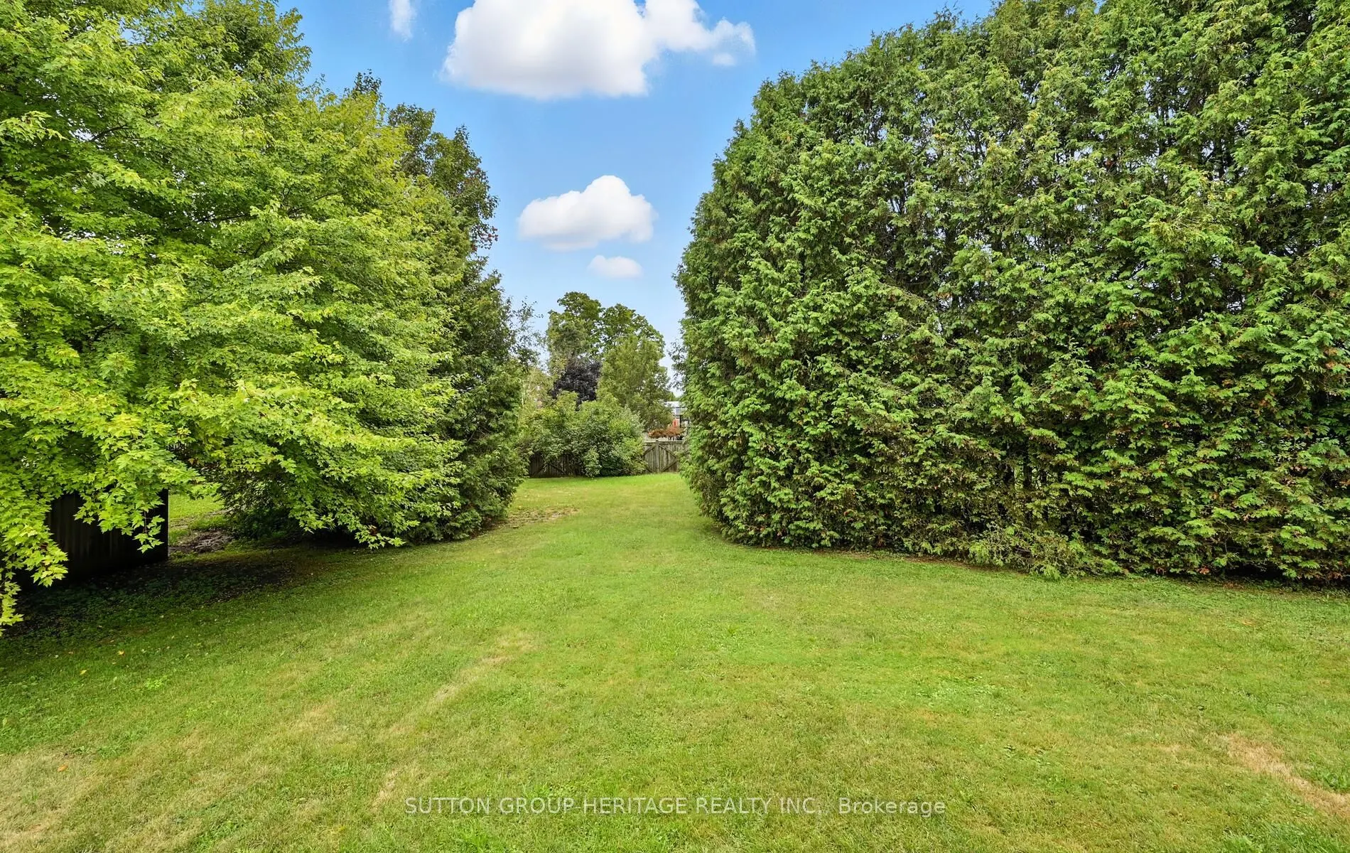 405 Columbus Road W
