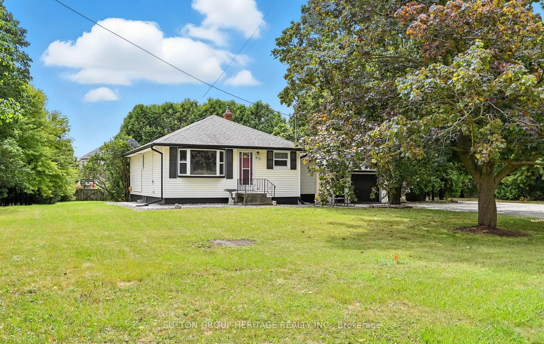 405 Columbus Road W