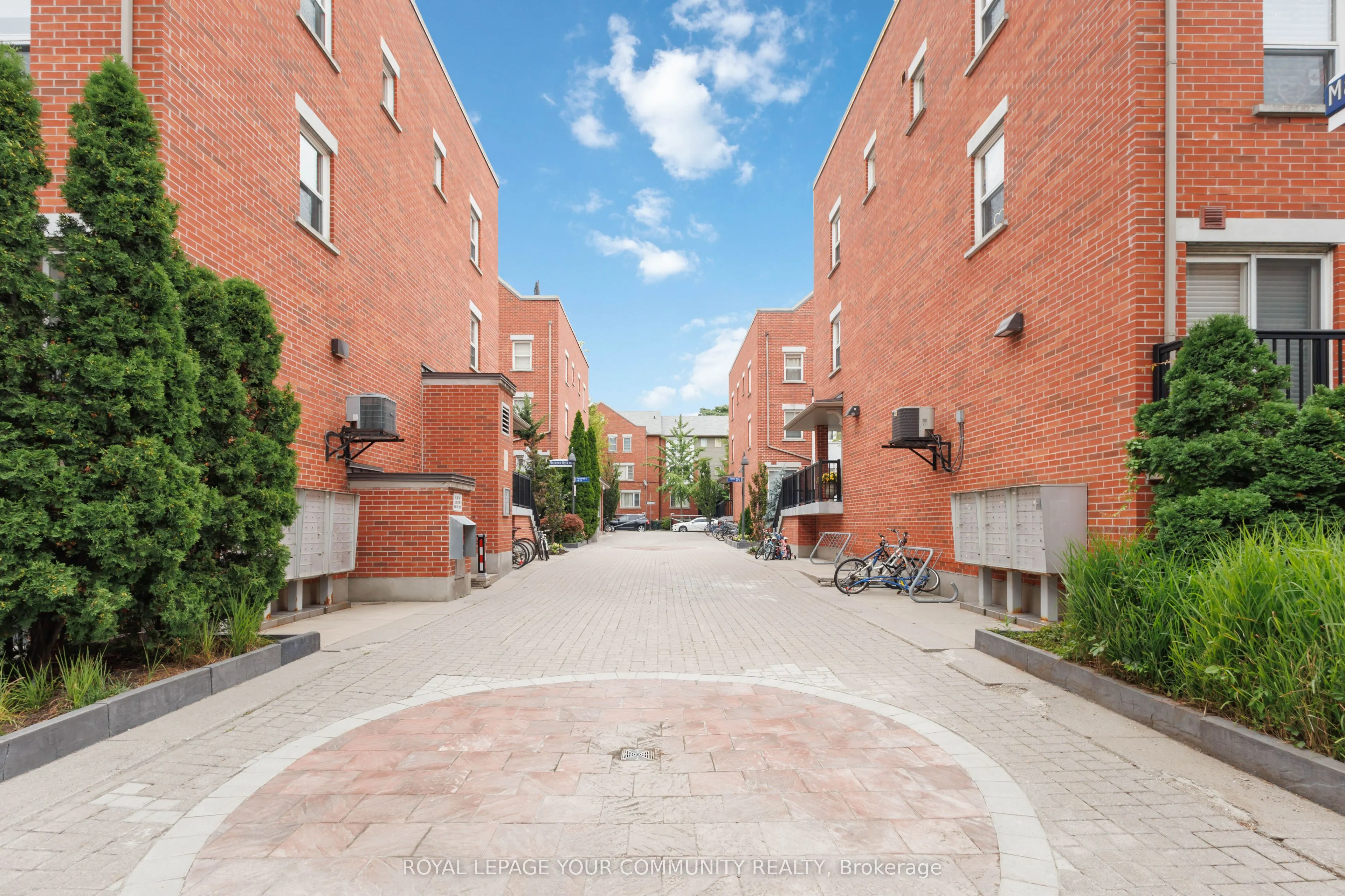 11 Frances Loring Lane, #8
