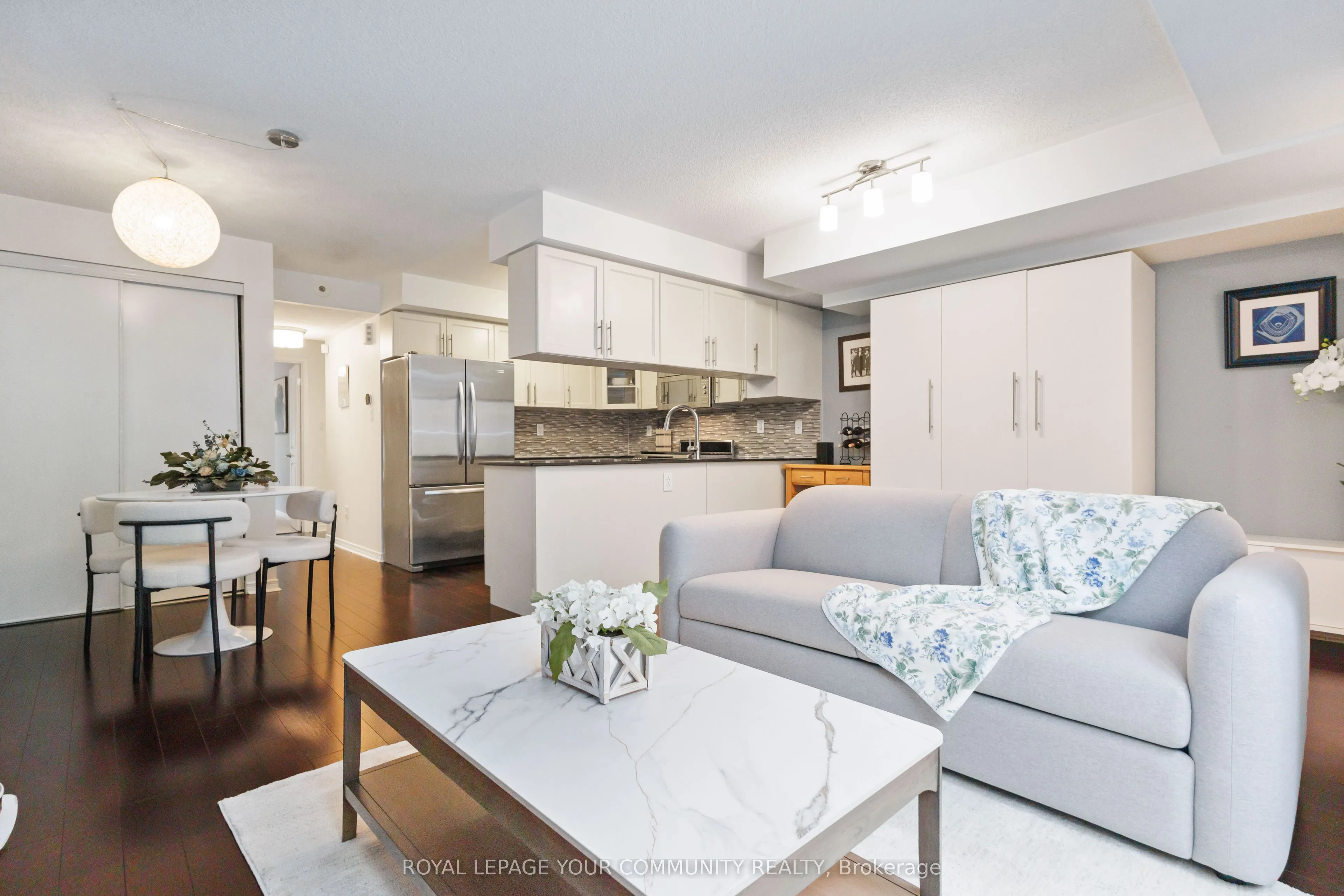 11 Frances Loring Lane, #8