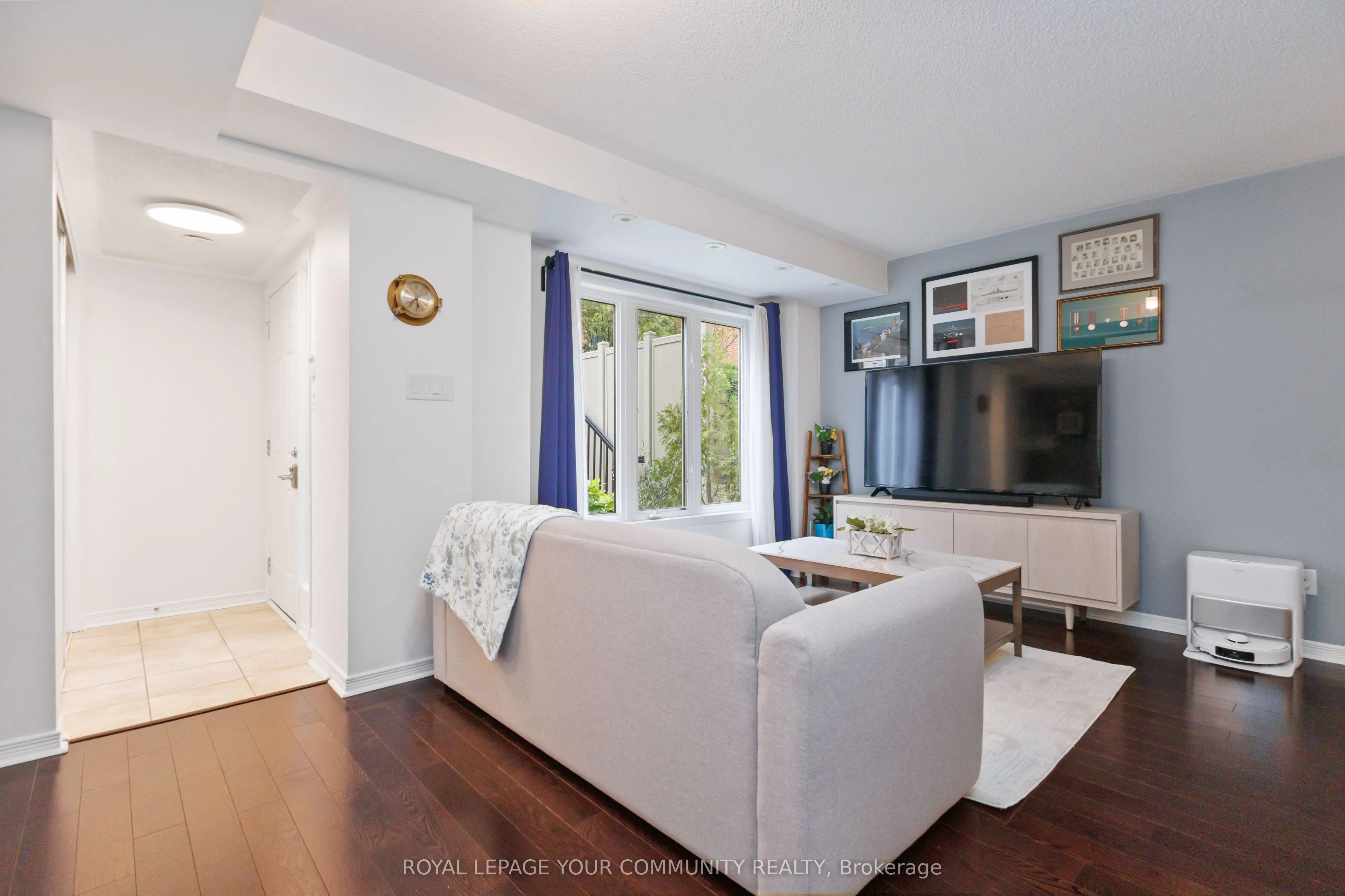 11 Frances Loring Lane, #8