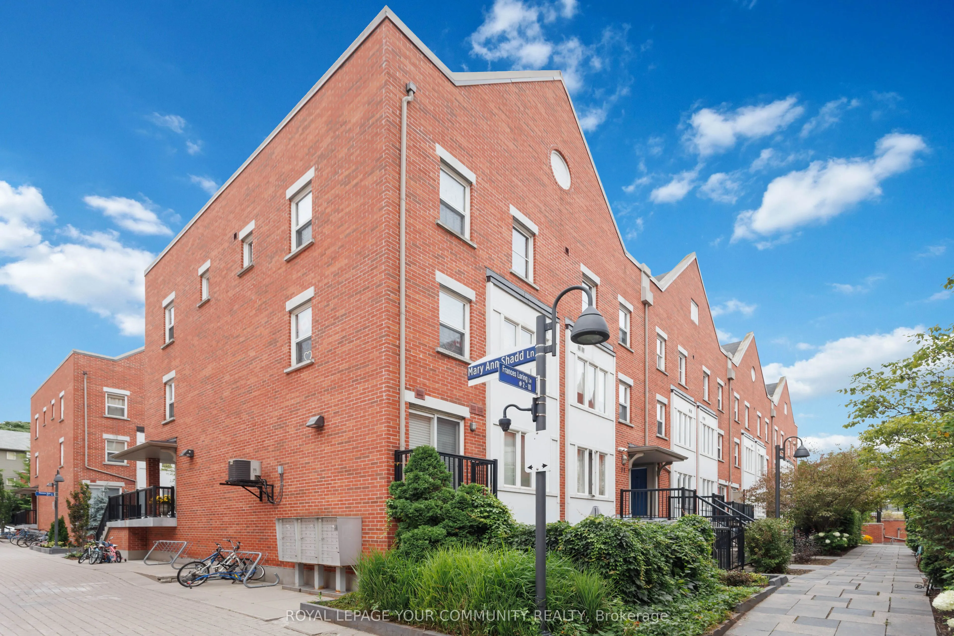 11 Frances Loring Lane, #8