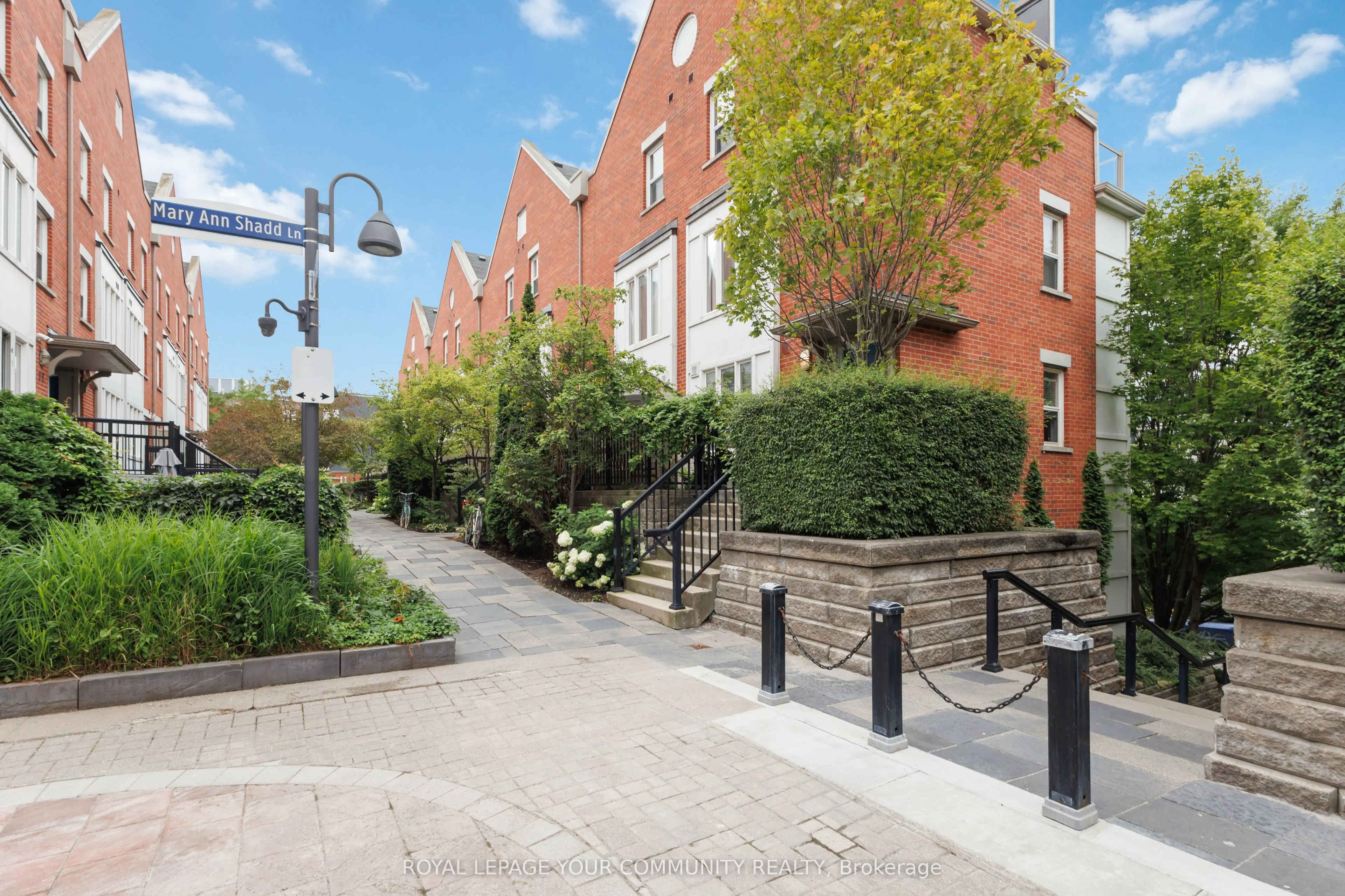 11 Frances Loring Lane, #8