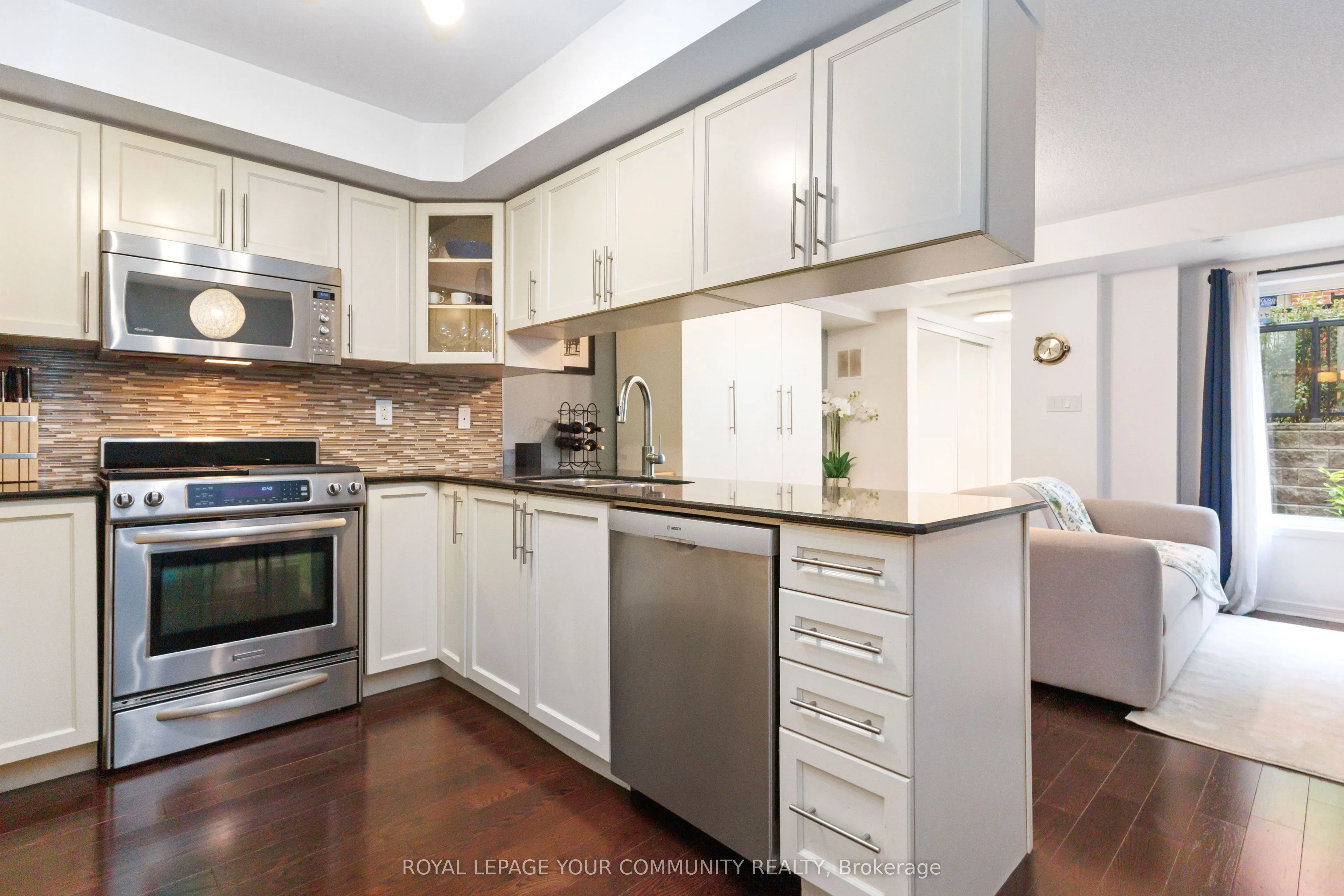 11 Frances Loring Lane, #8