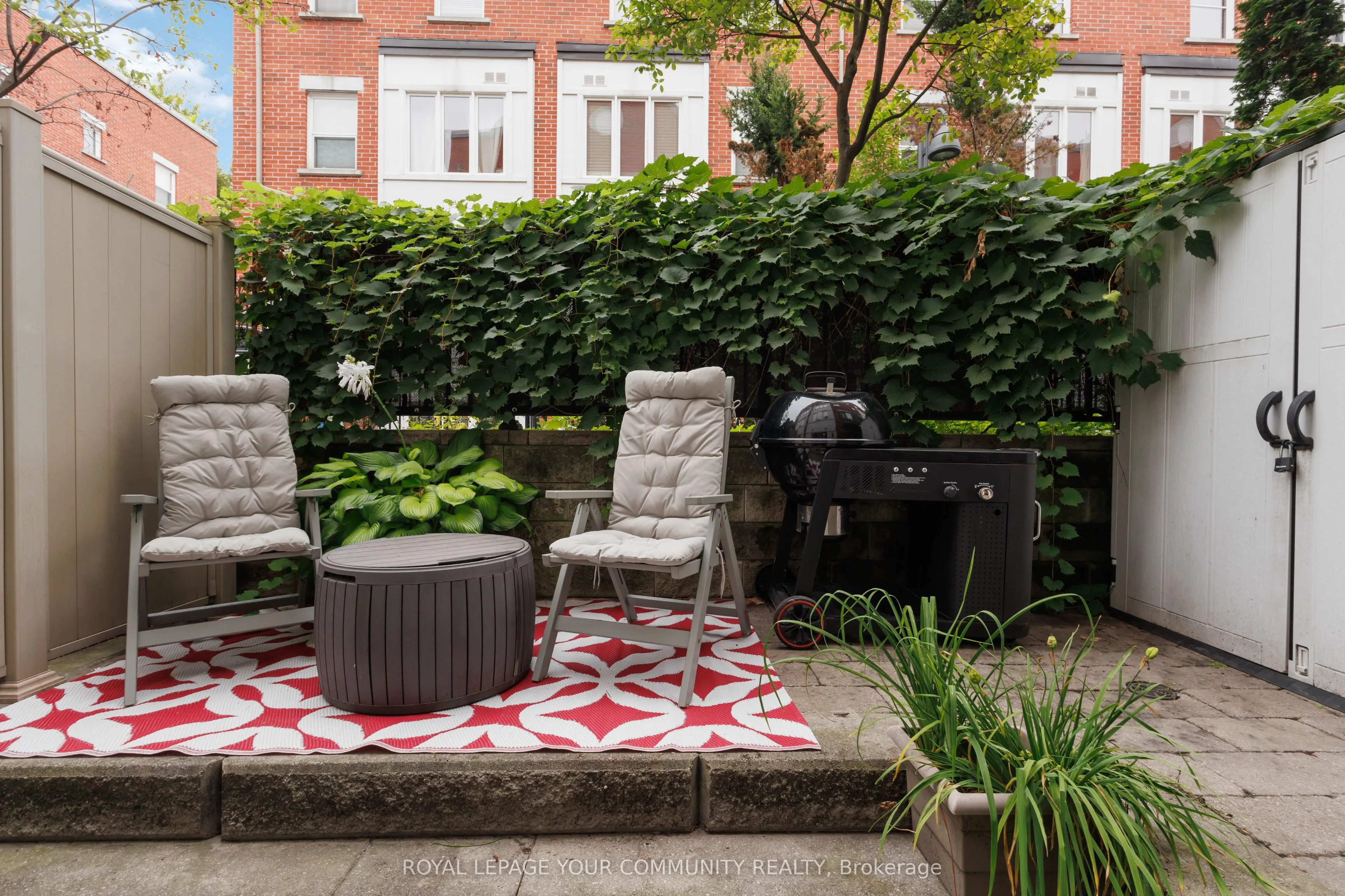 11 Frances Loring Lane, #8