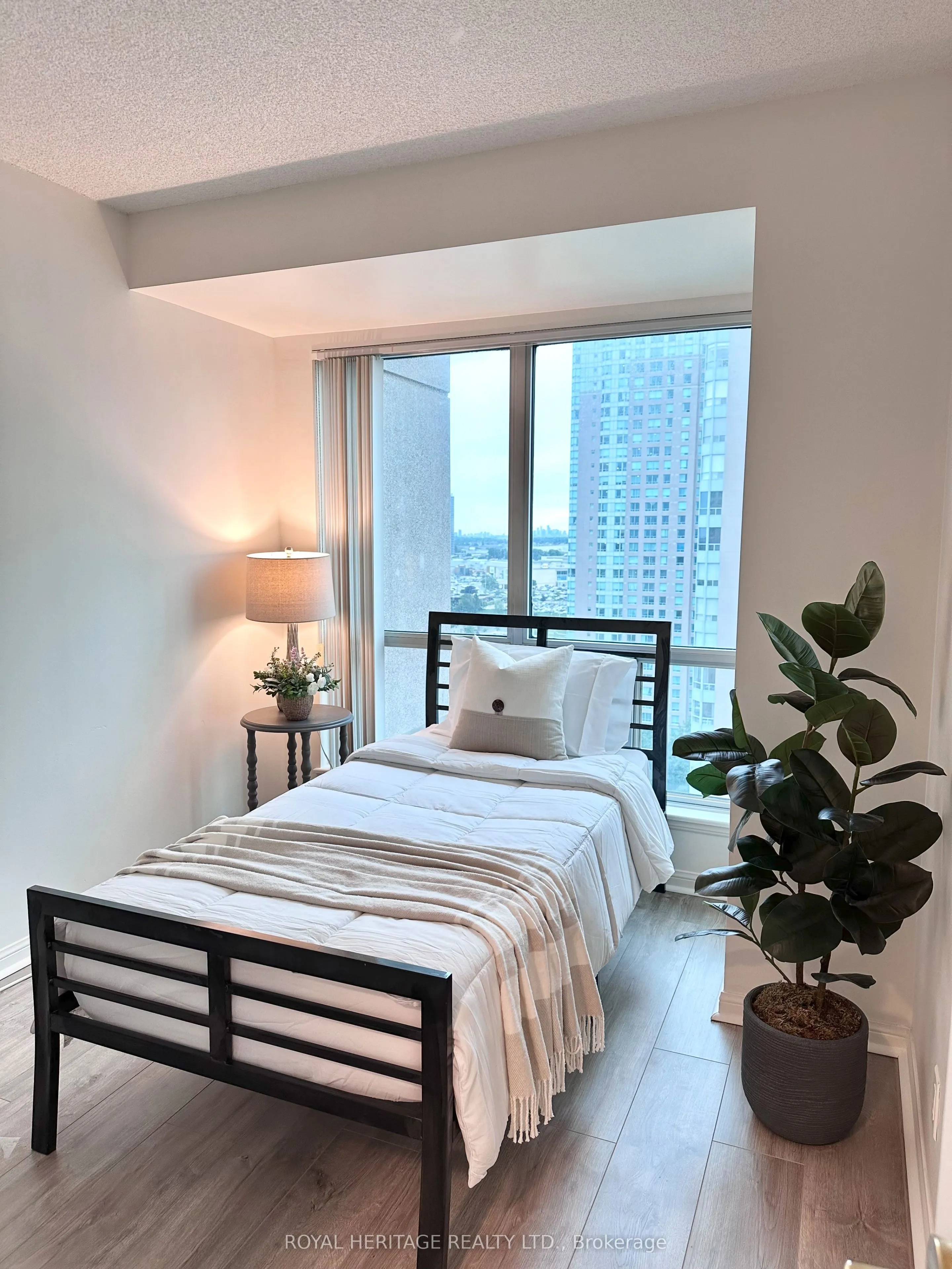 18 Lee Centre Drive, #2110