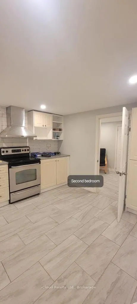 34 Calumet Crescent