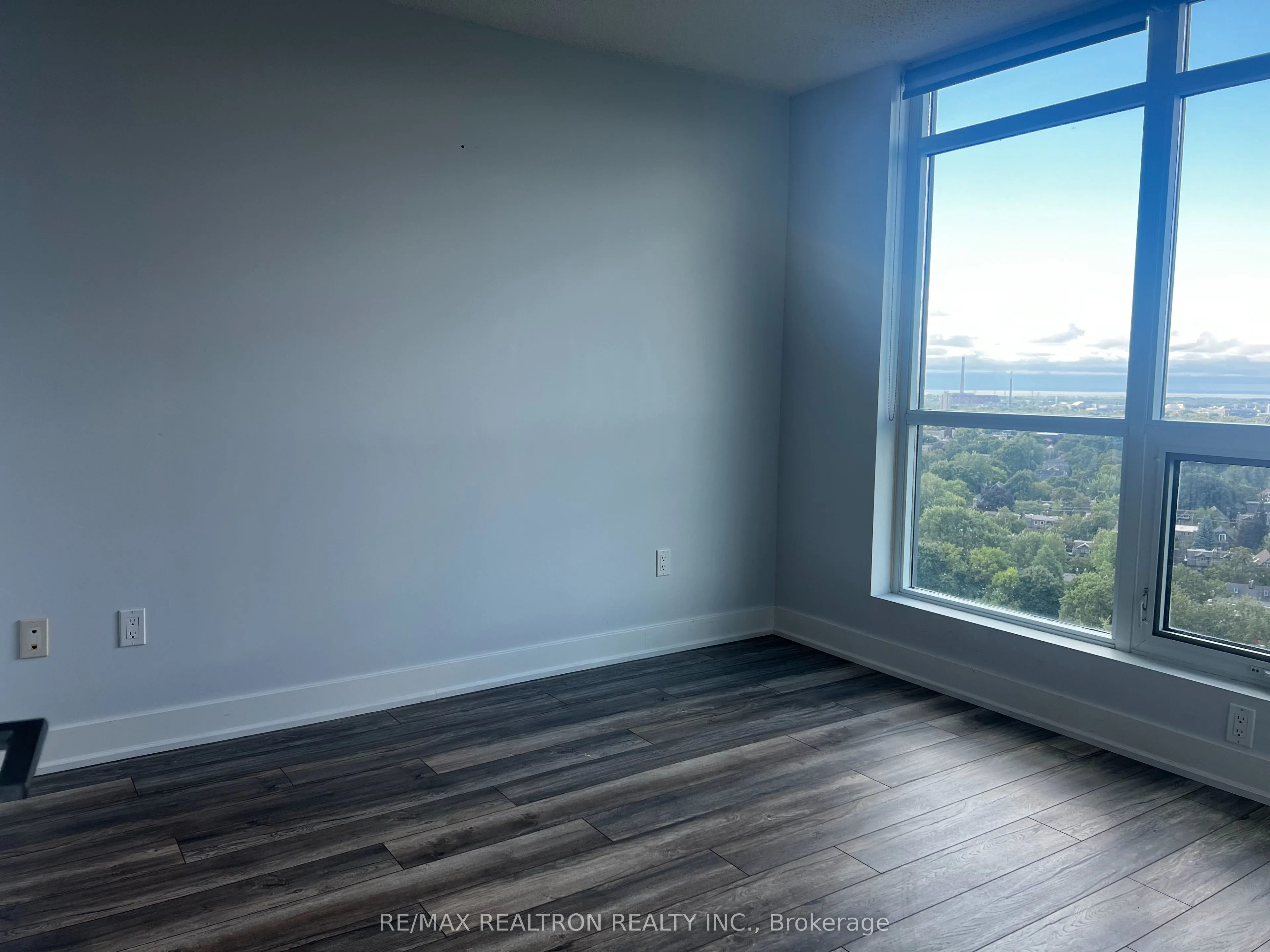 1048 Broadview Avenue, #2002
