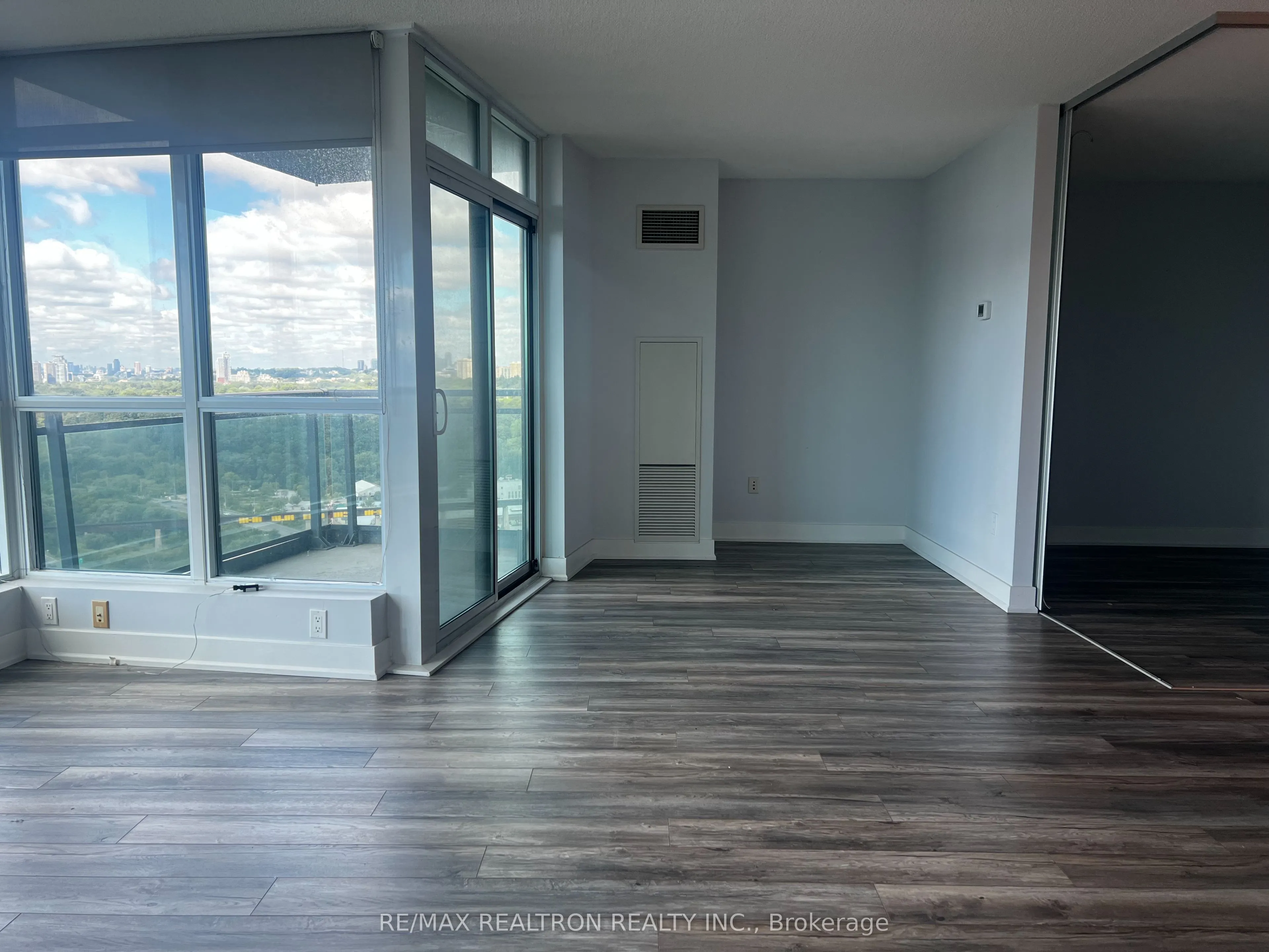 1048 Broadview Avenue, #2002
