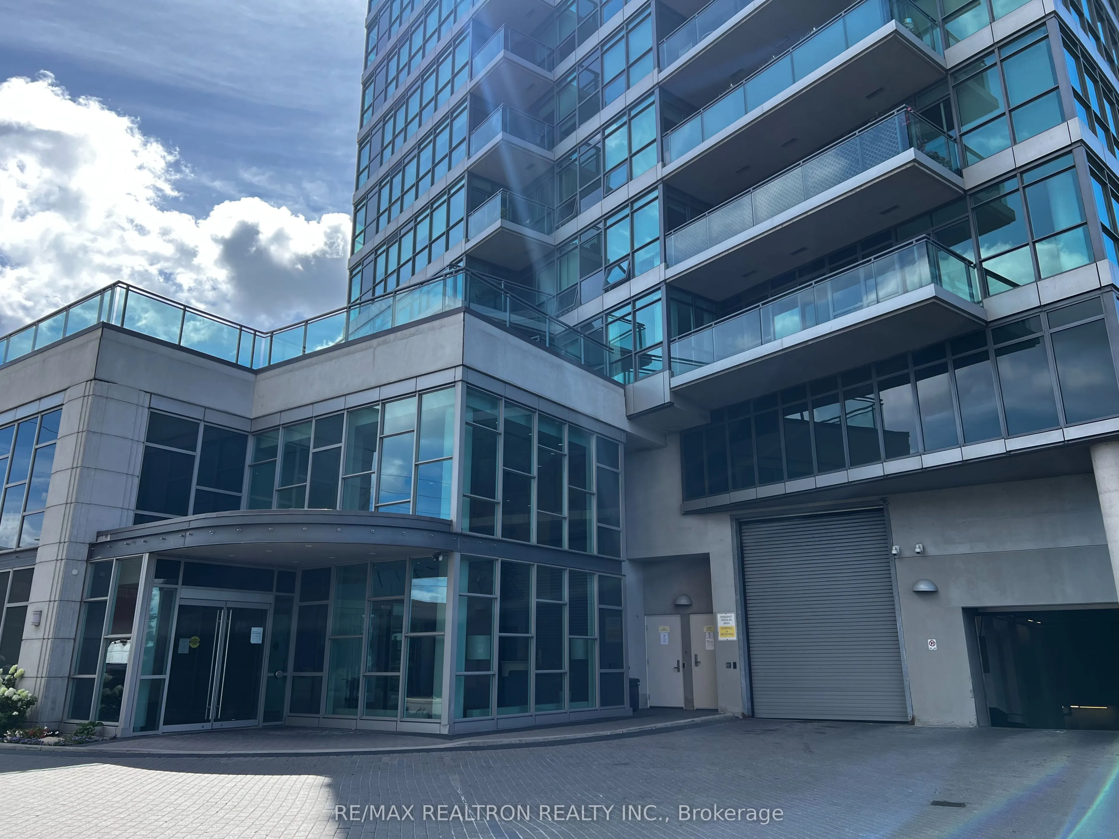 1048 Broadview Avenue, #2002