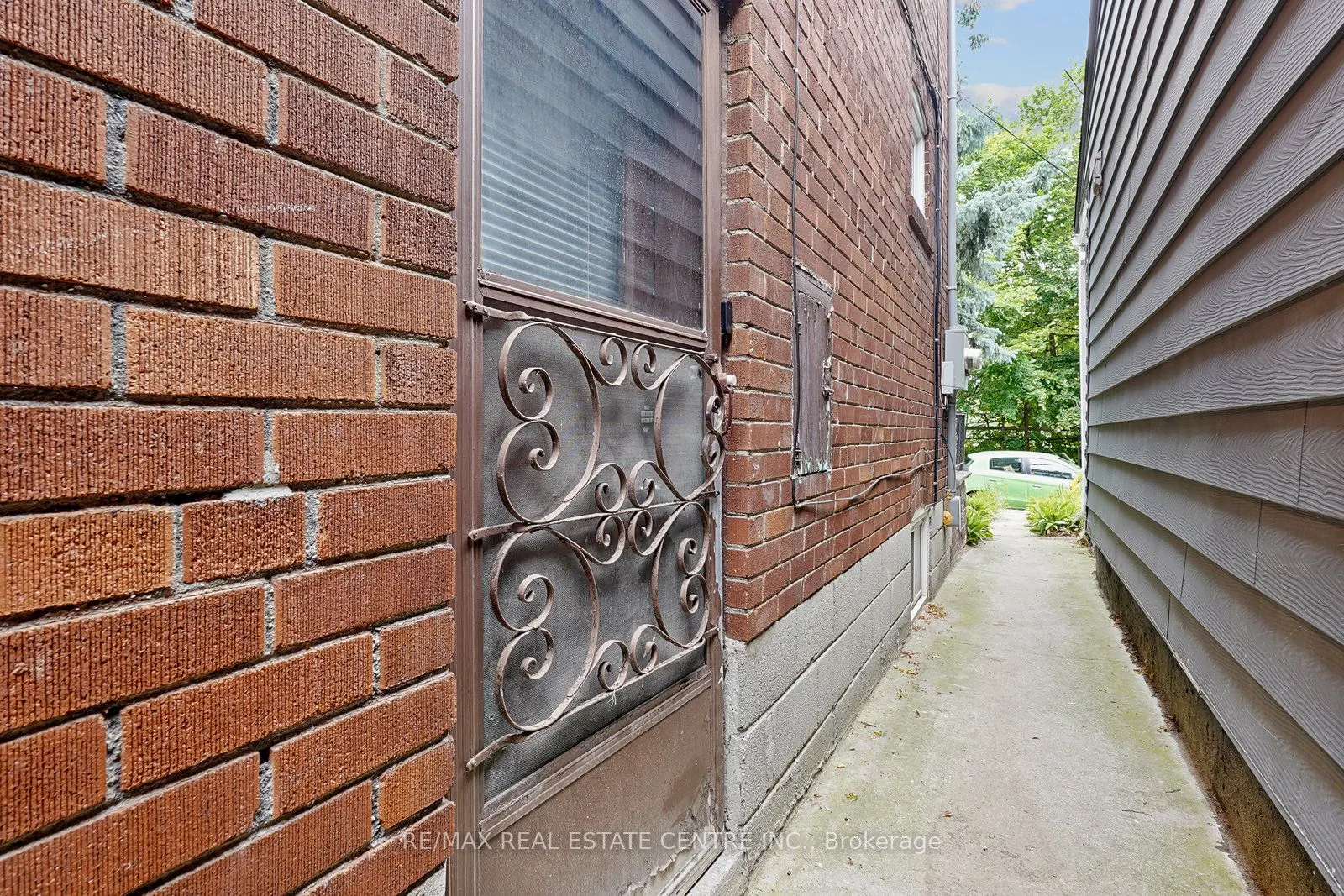 482 Rhodes Avenue, #Lower
