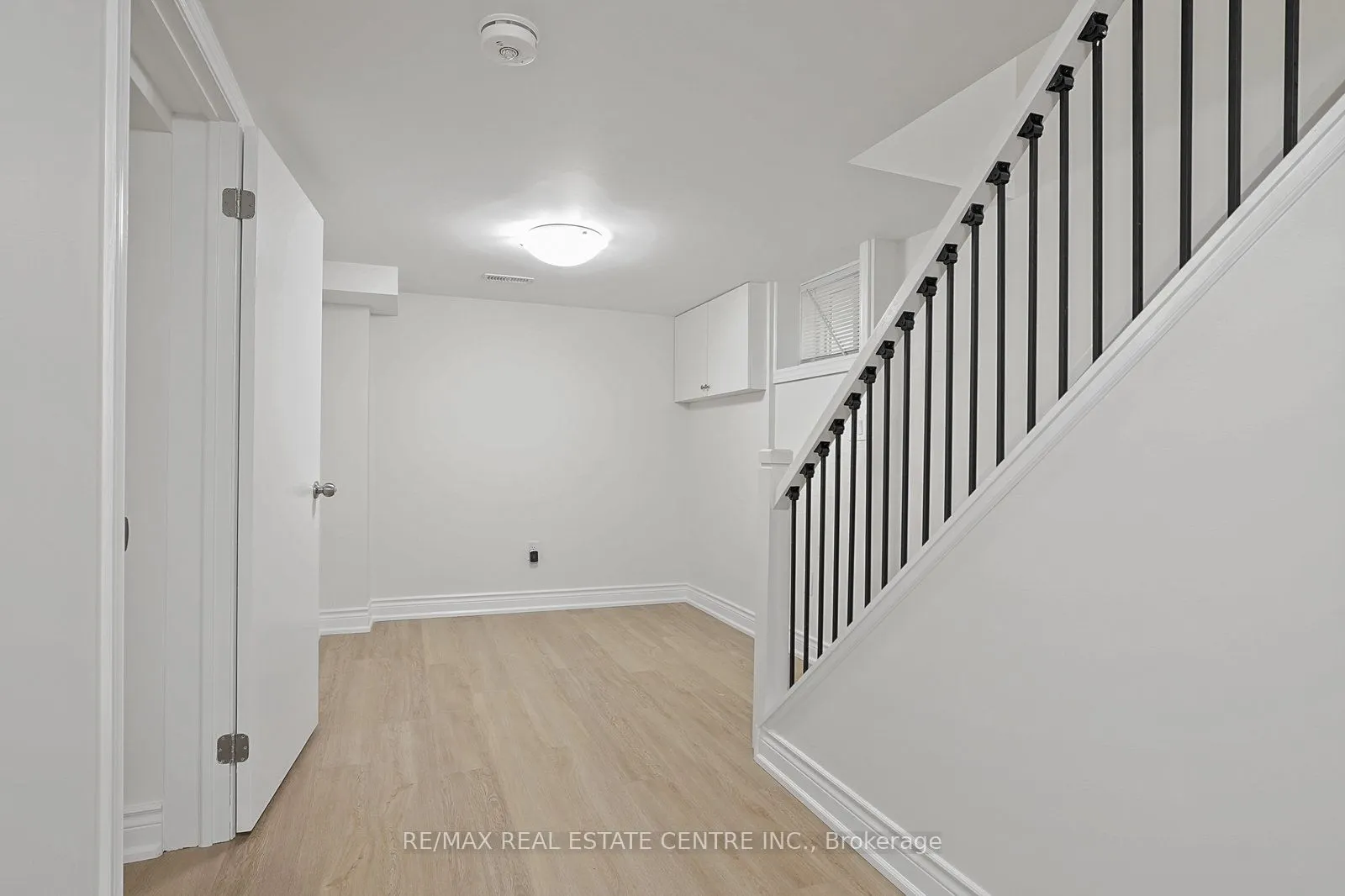 482 Rhodes Avenue, #Lower