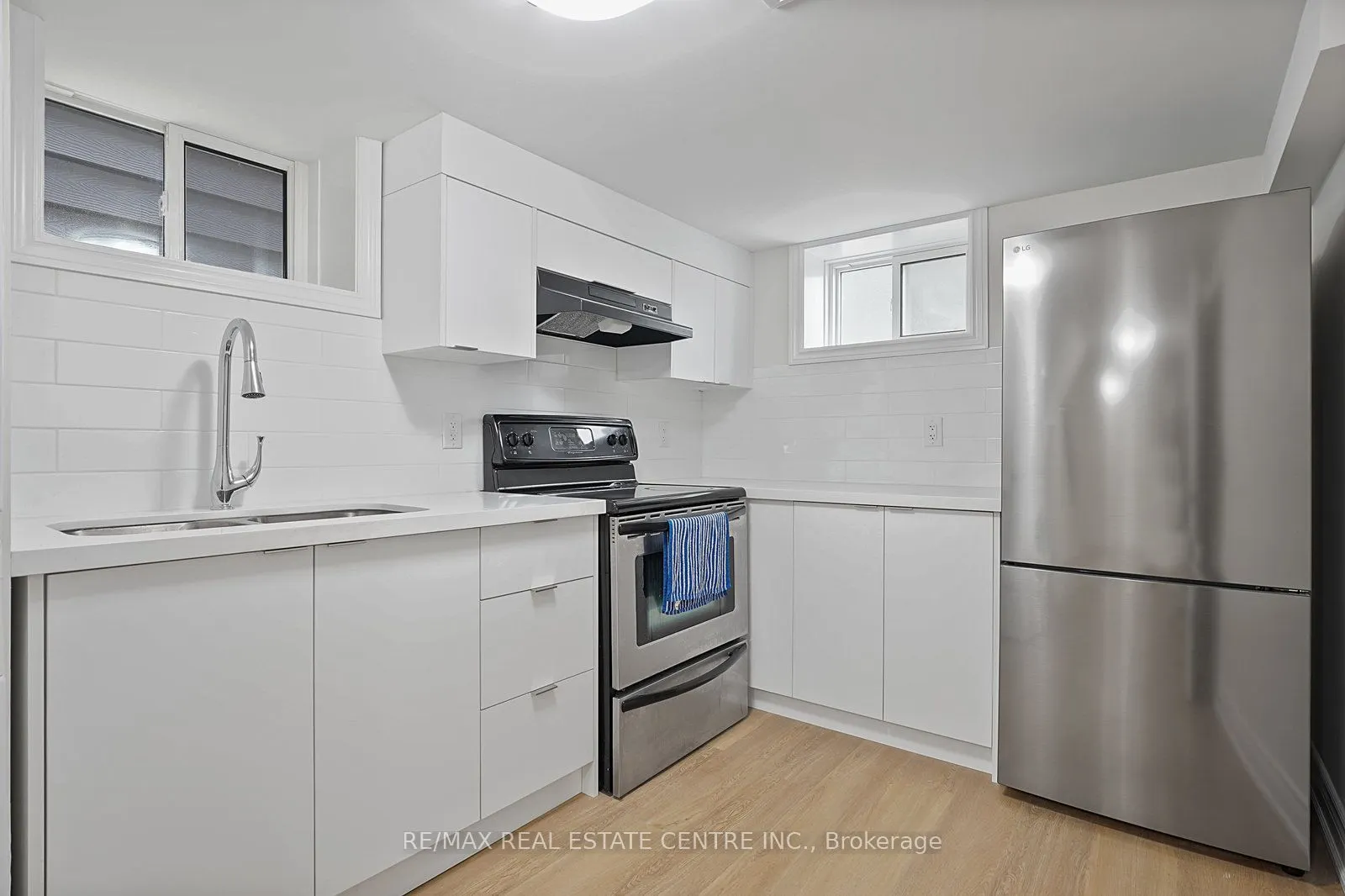 482 Rhodes Avenue, #Lower