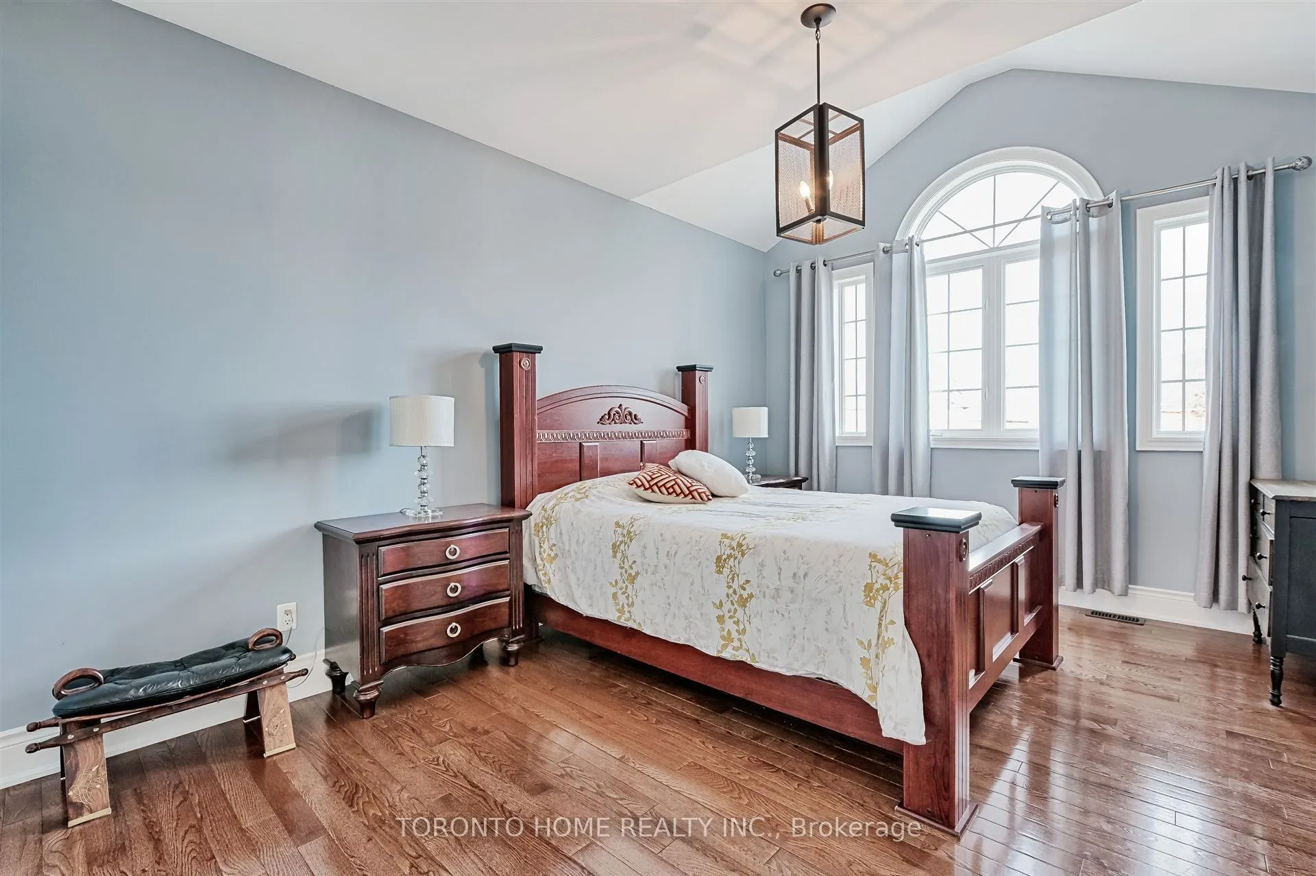 1799 Grayabbey Court