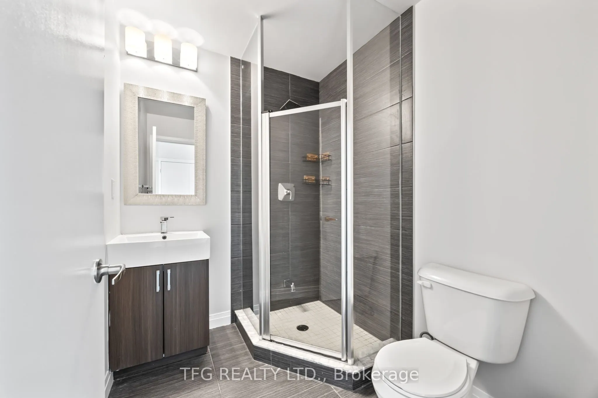 22 East Haven Drive, #827