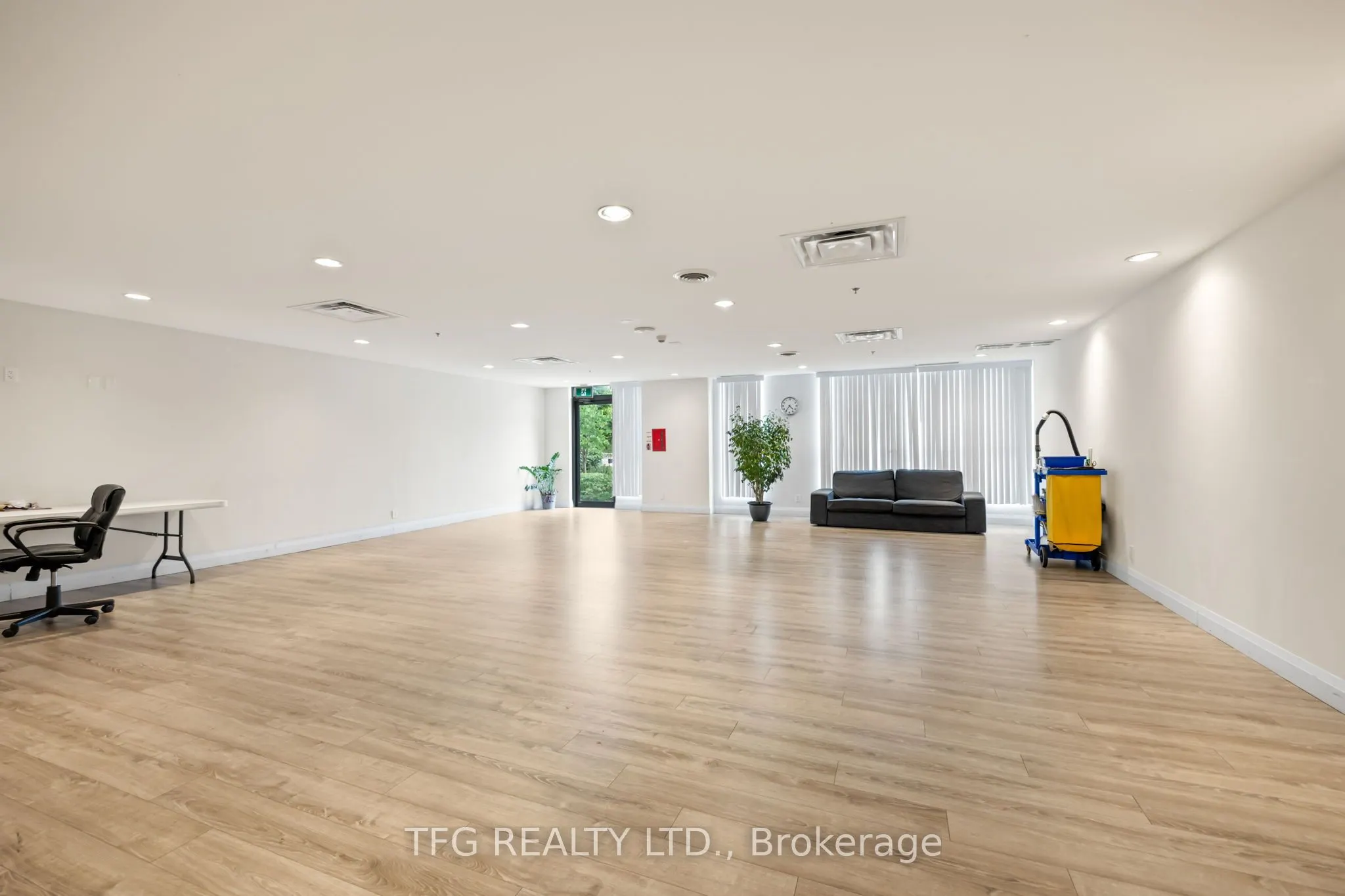 22 East Haven Drive, #827