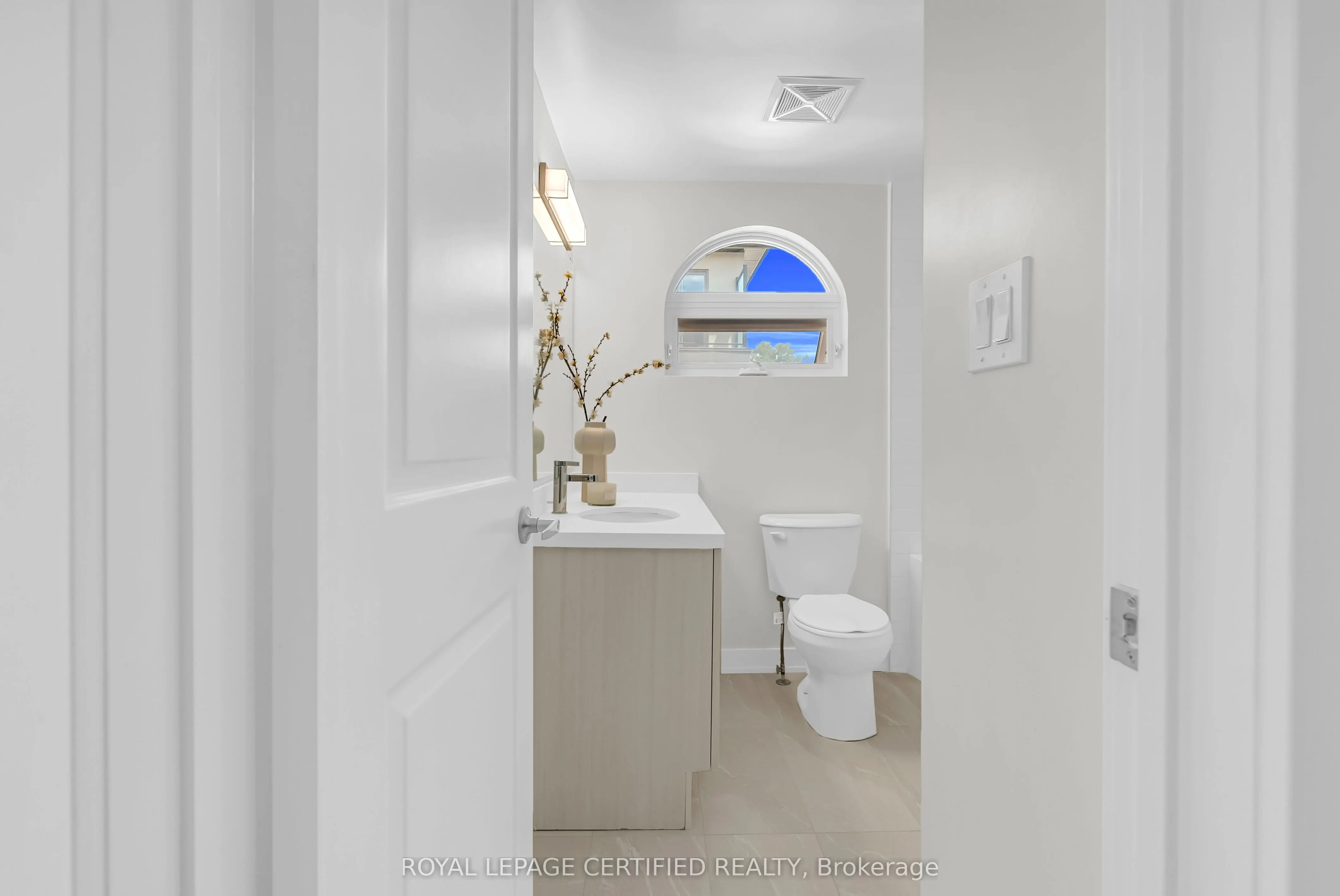 400 Mary Street E, #19