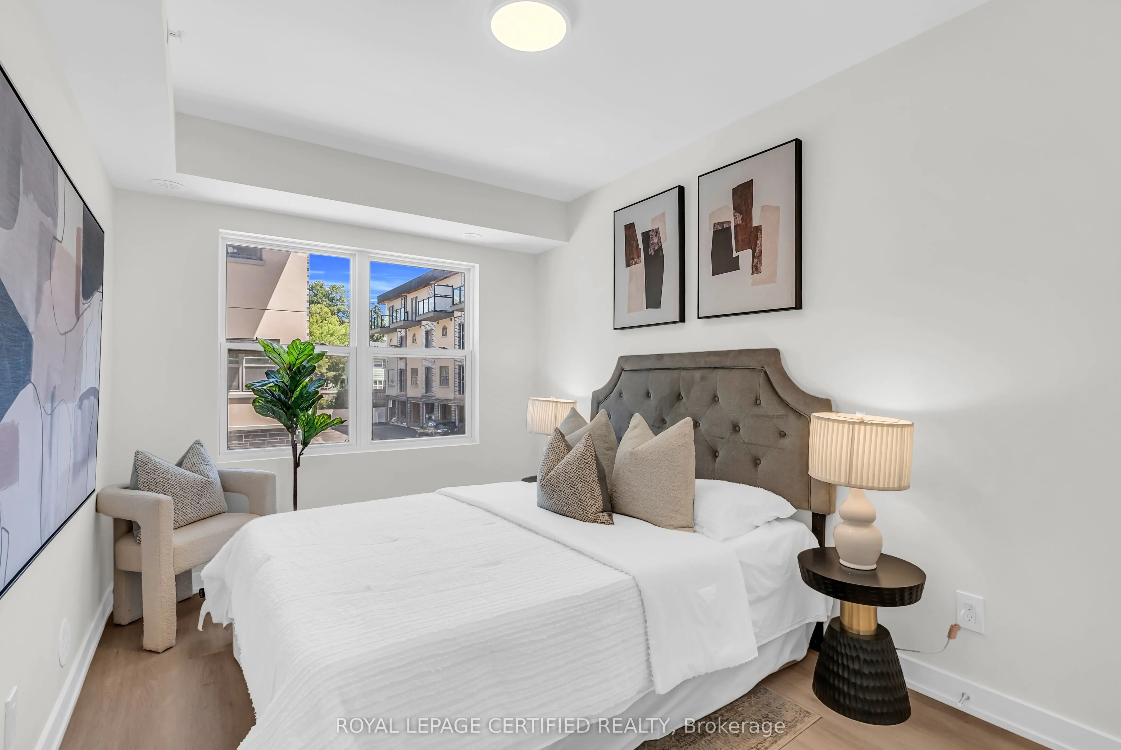 400 Mary Street E, #19
