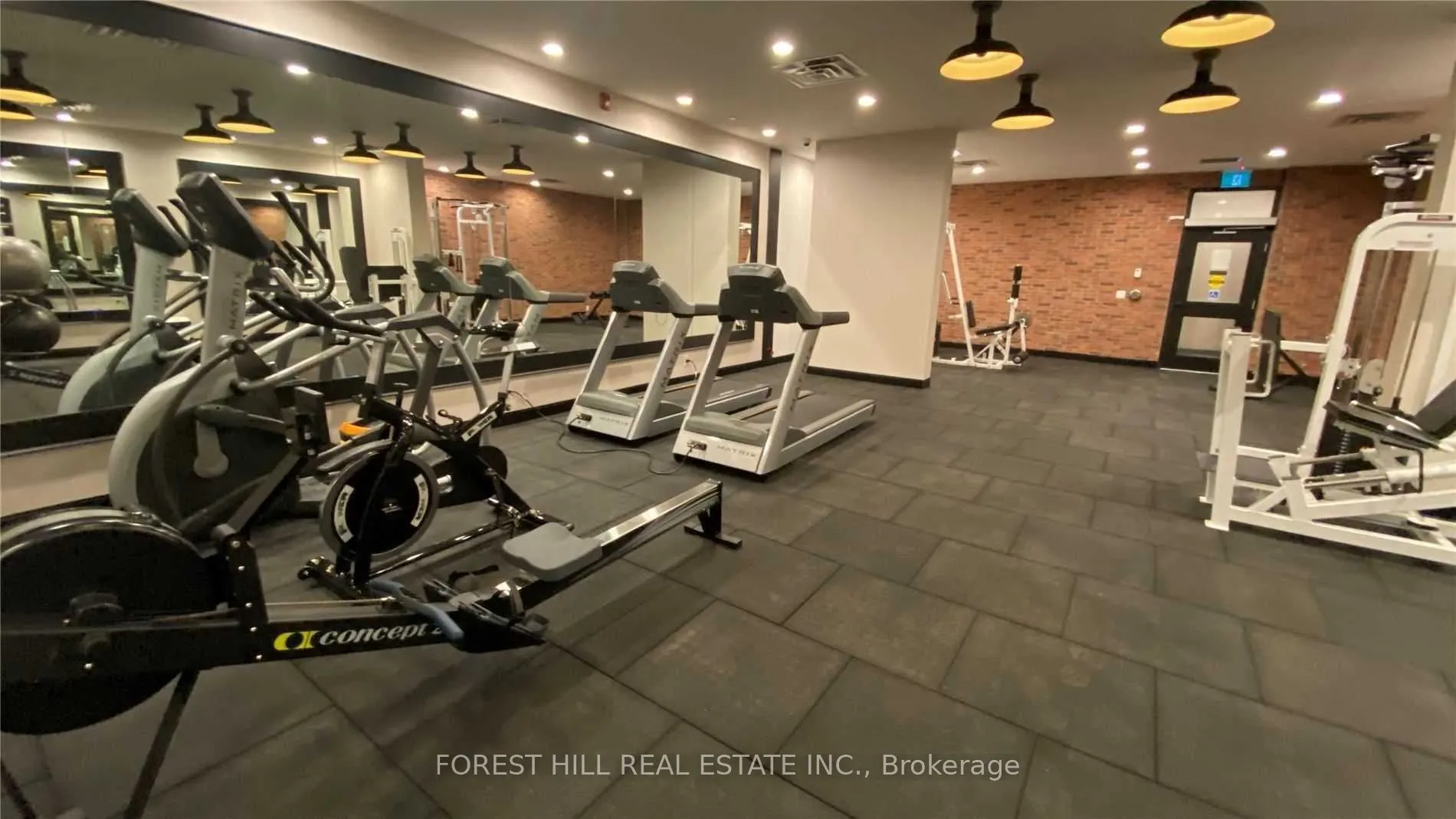 899 Queen Street E, #402