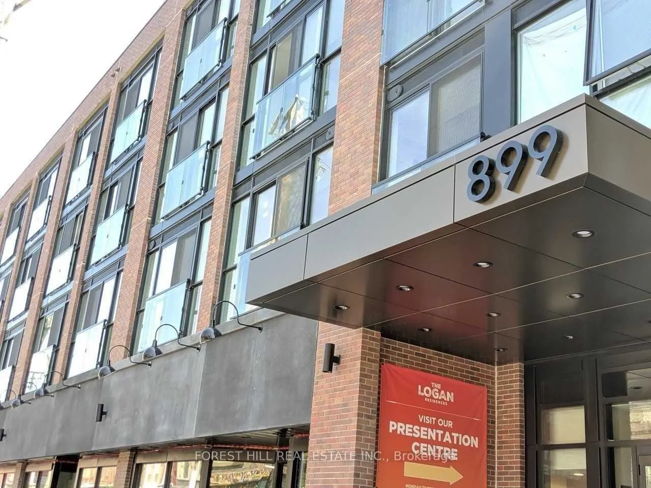 899 Queen Street E, #402