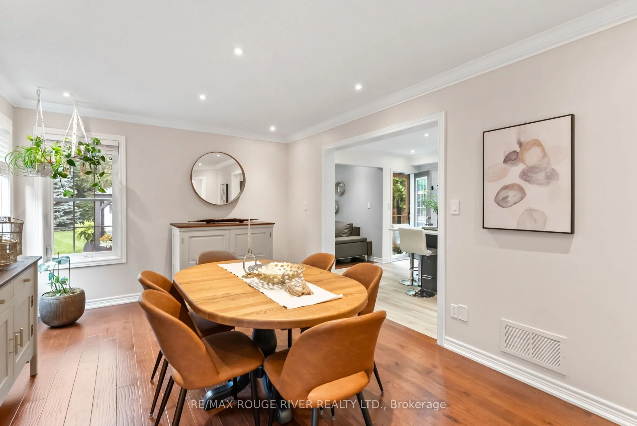 53 Cranborne Crescent