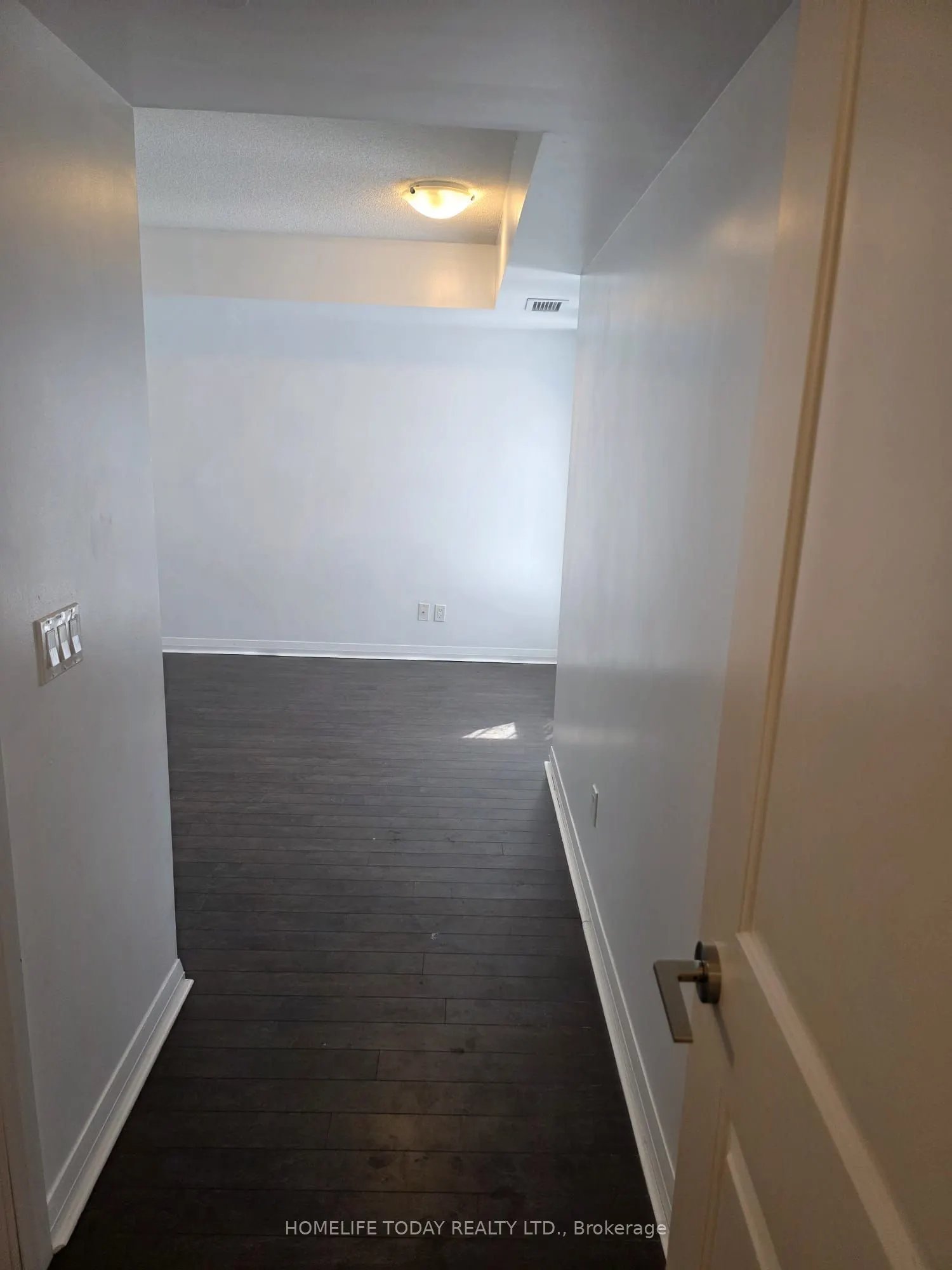 30 Meadowglen Place, #201