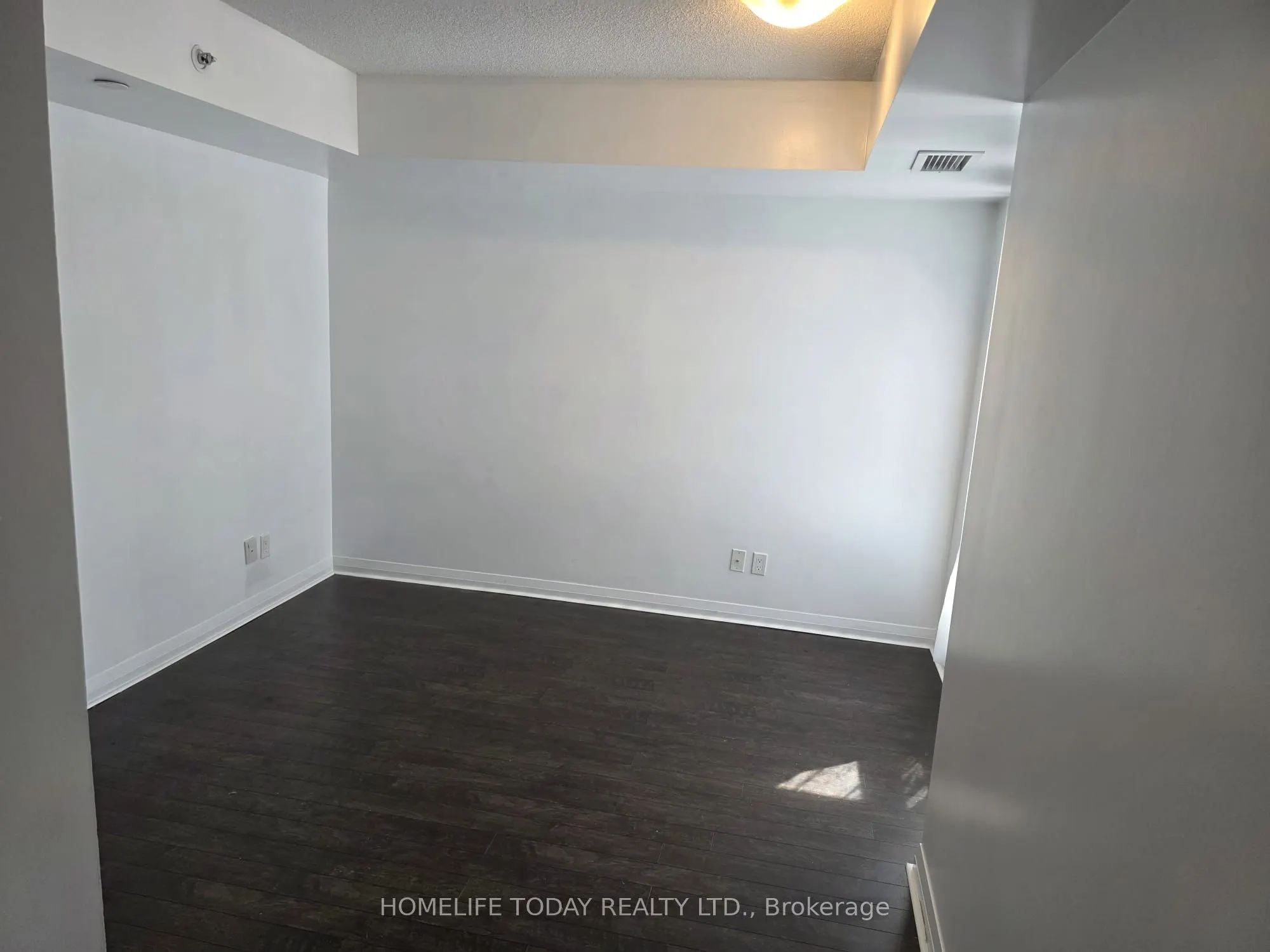 30 Meadowglen Place, #201