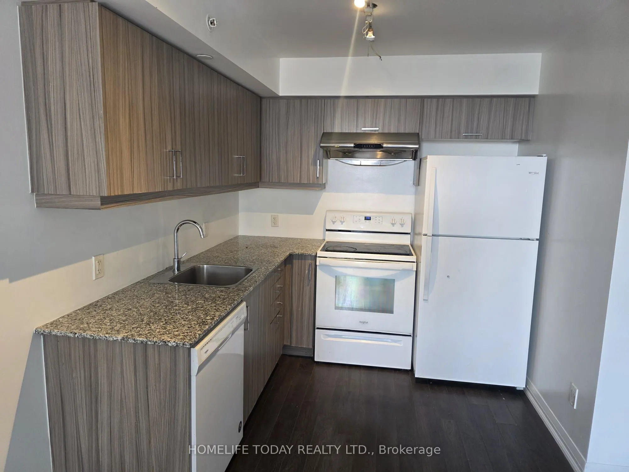 30 Meadowglen Place, #201