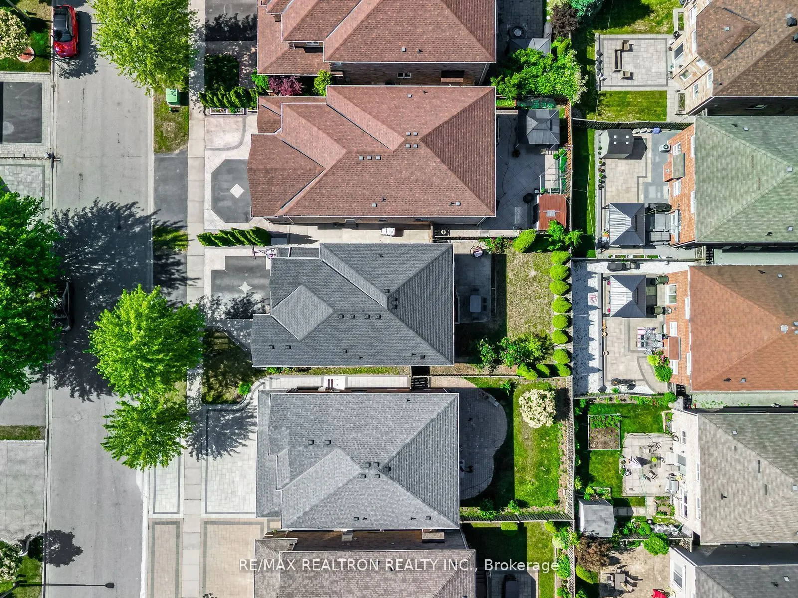 19 Clapperton Drive