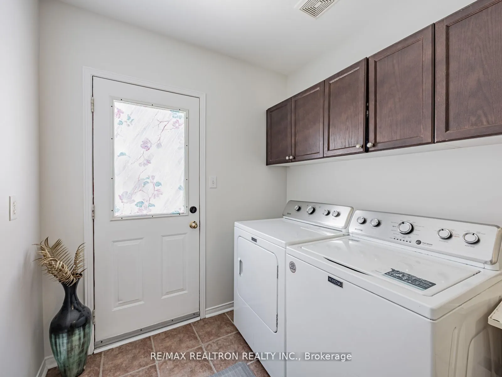 19 Clapperton Drive