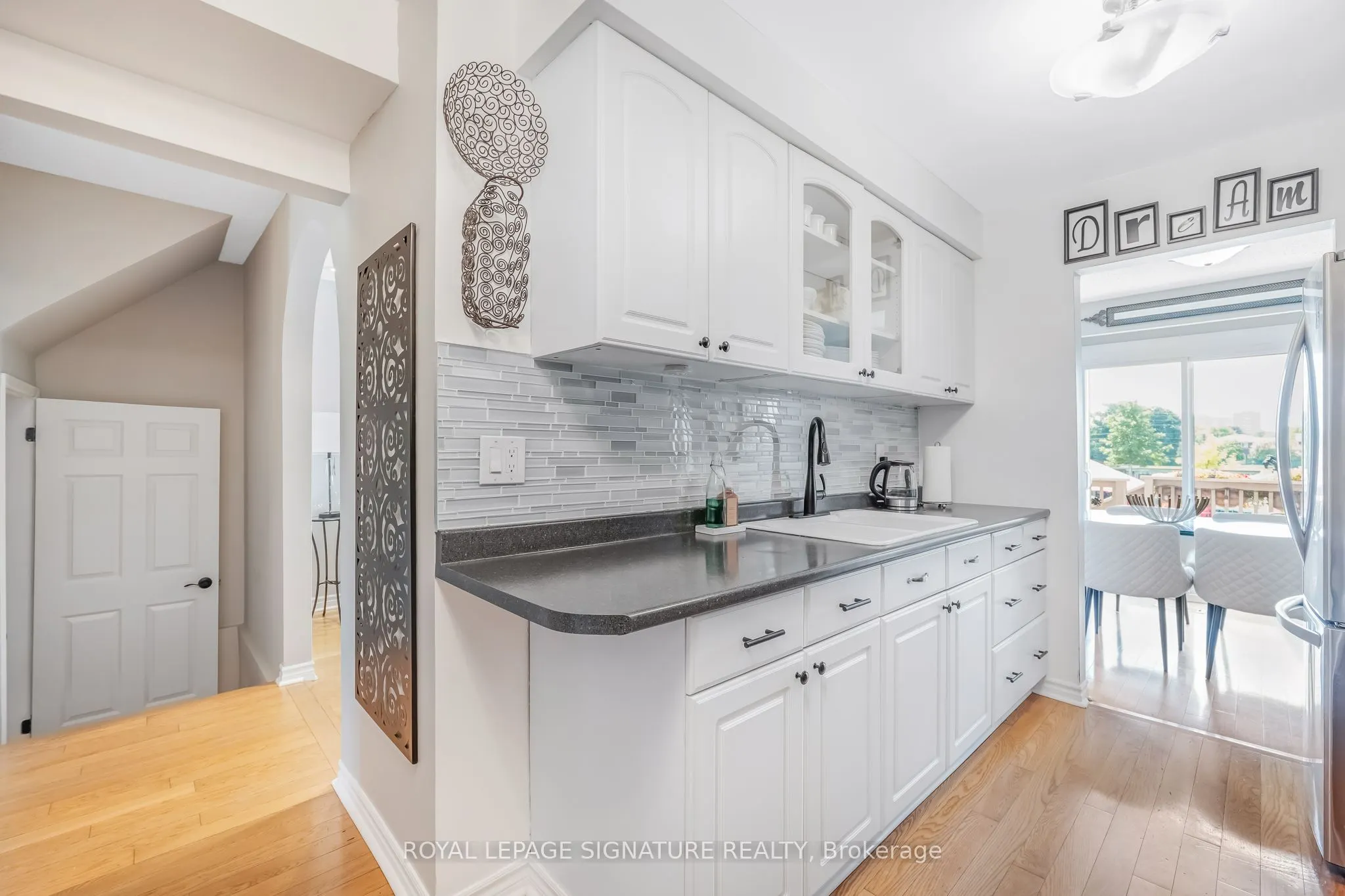 66 Springhouse Square