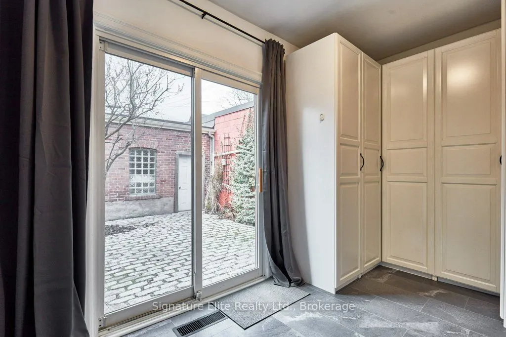 200 Heward Avenue, #Main