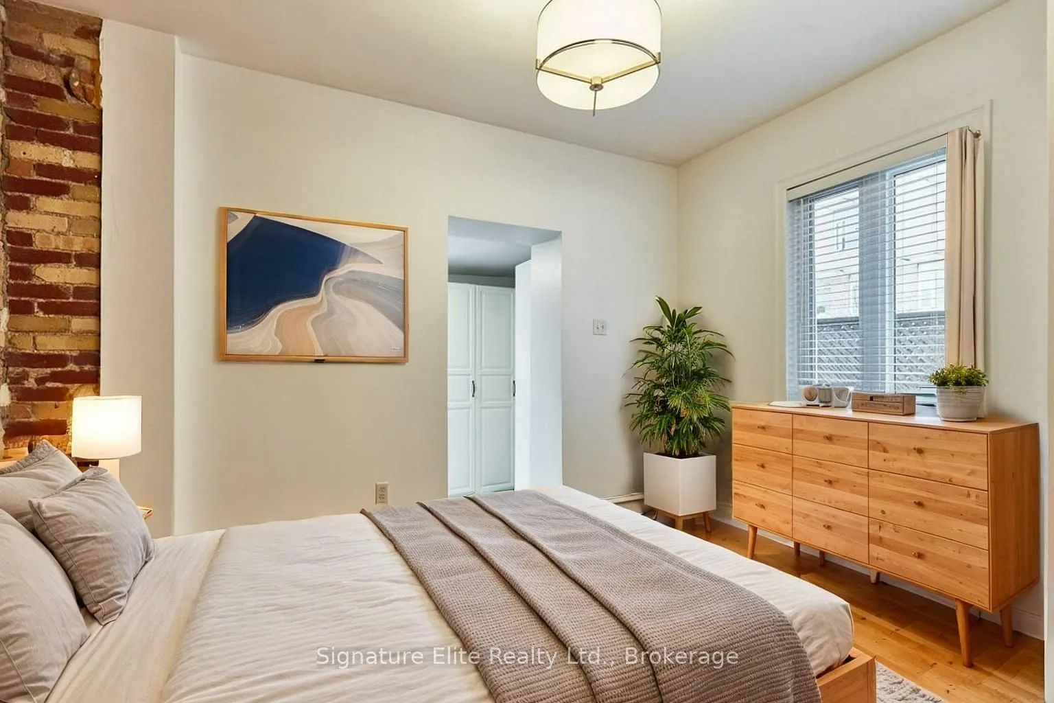 200 Heward Avenue, #Main