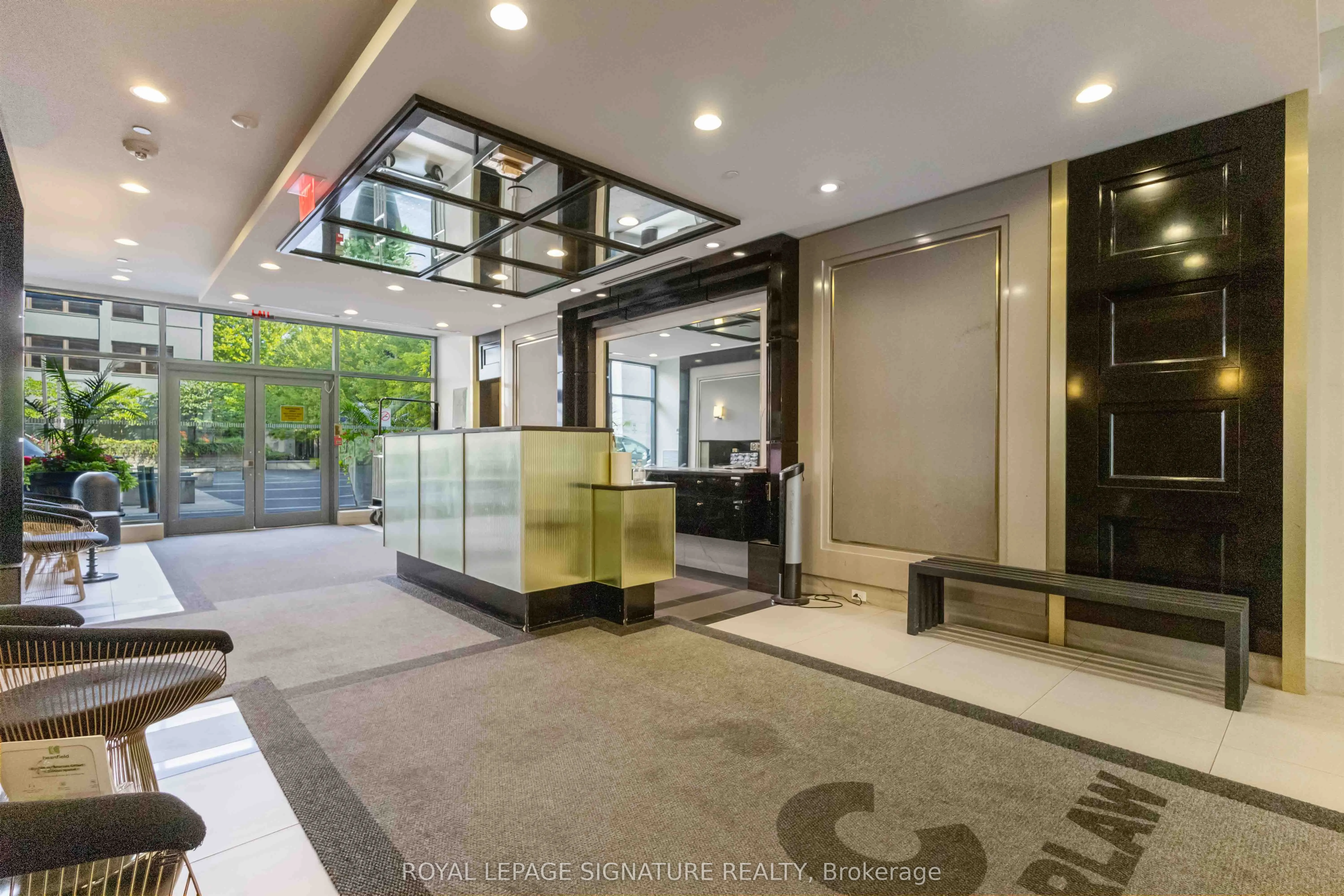 1190 Dundas Street E, #406