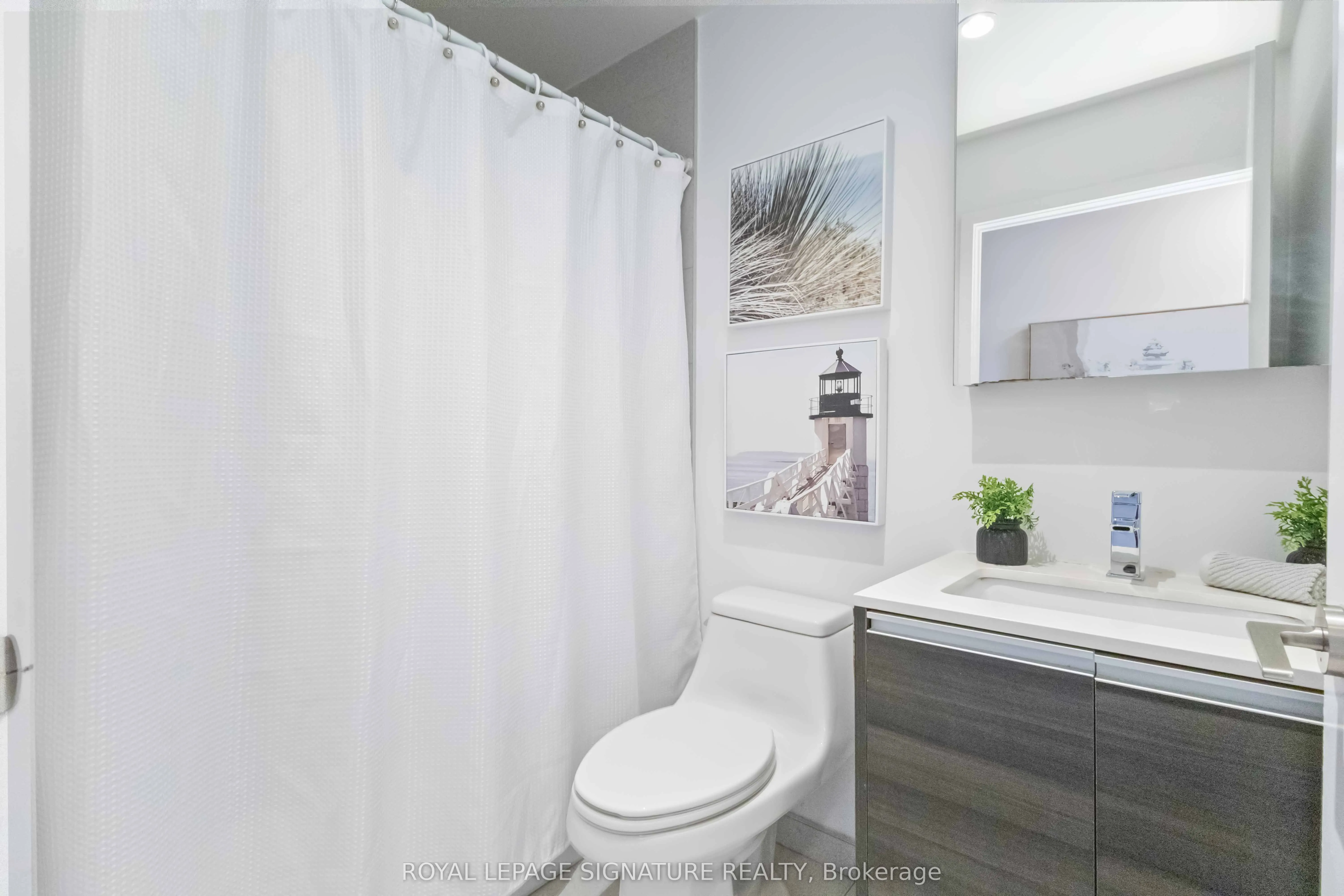 1190 Dundas Street E, #406